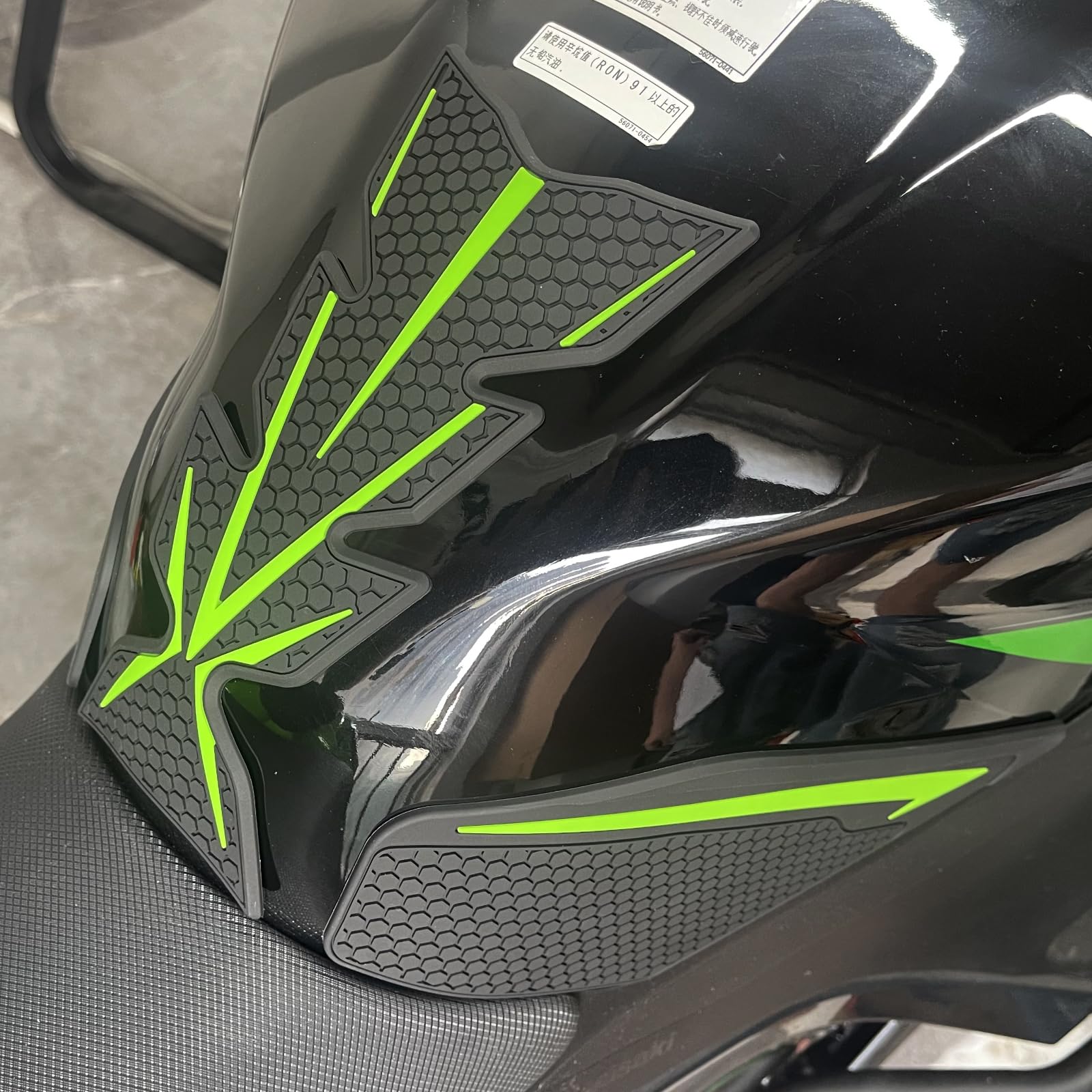 Amazon | バイク用 トラクションパッド&タンクパッド 対応車種