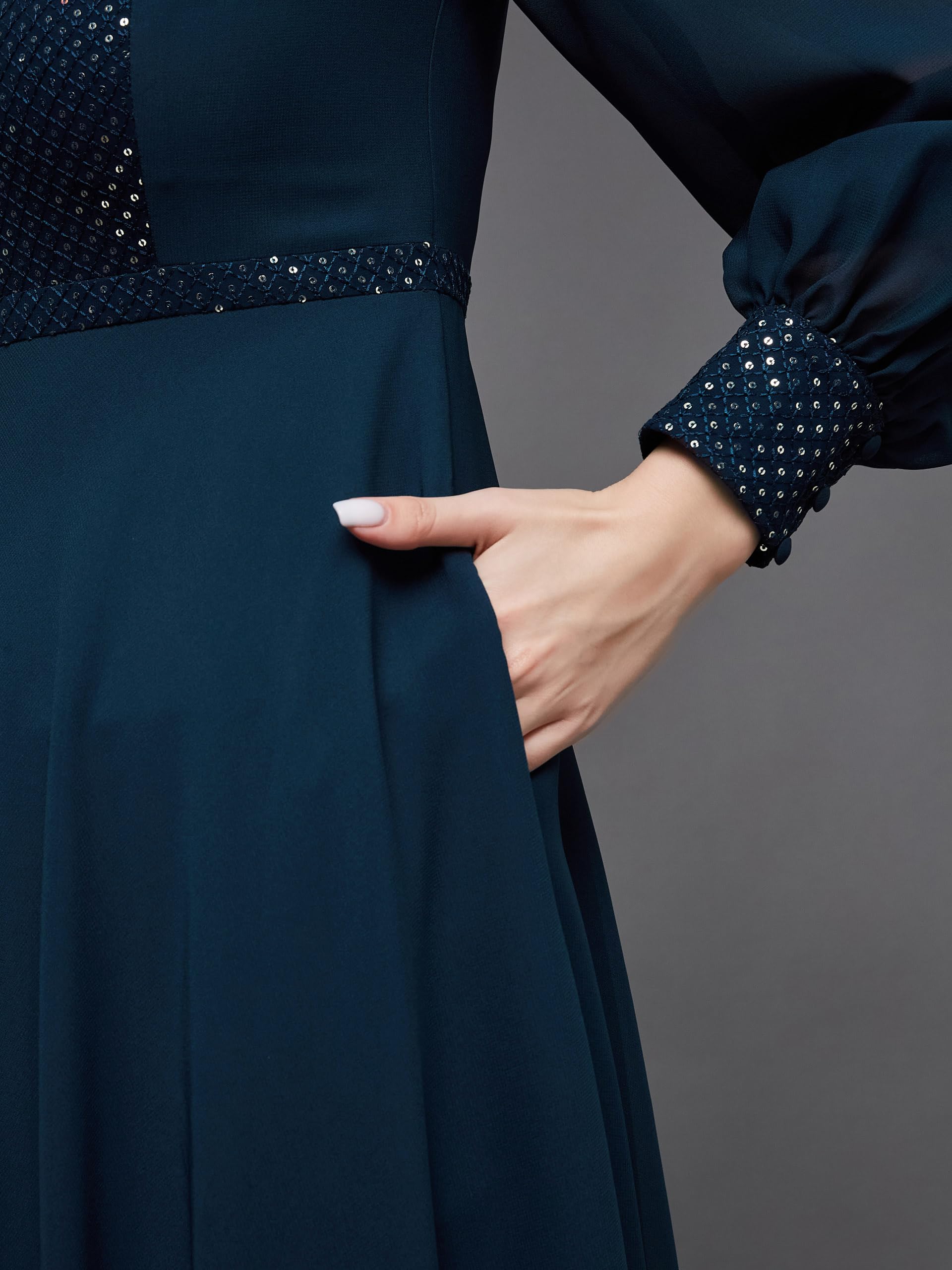 Miss Chase Maxi abito svasato da donna con scollo rotondo e maniche