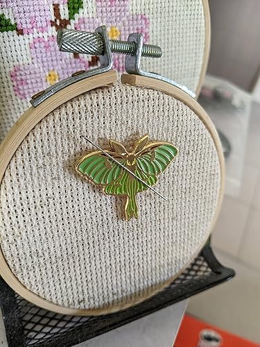 Miniatura 5 de Pastel Luna Moth Needle Minder