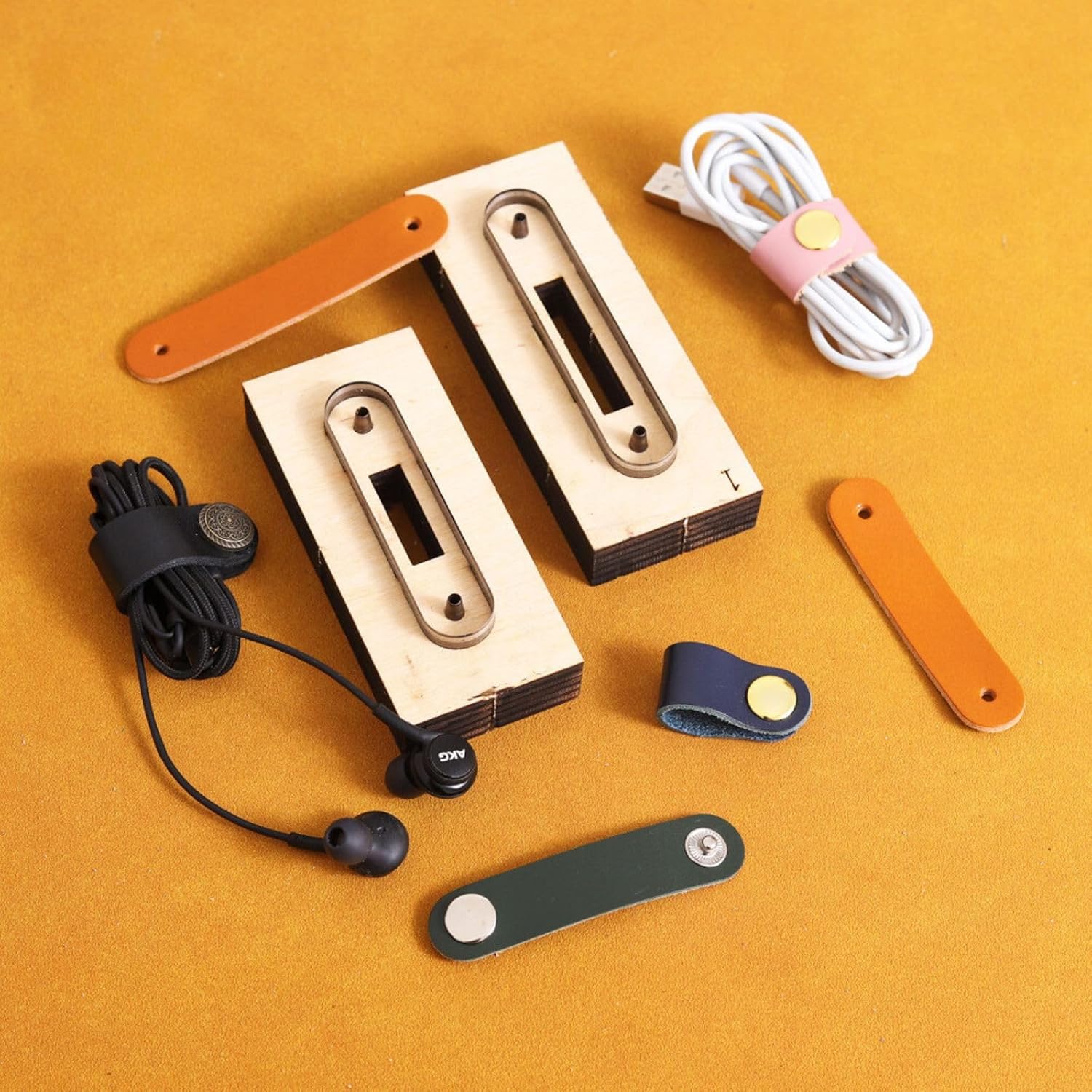 Leather Cutting Dies, Metal Cutter Mold Die Shapes for Data Cable Storage DIY Craft (Small)