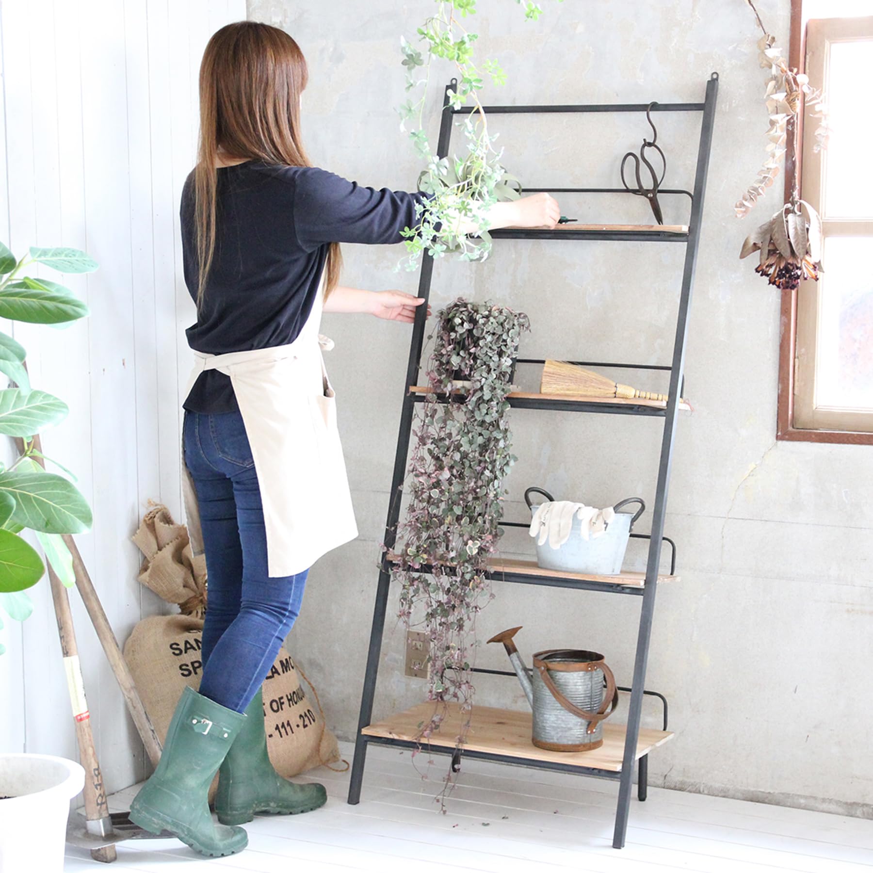 立て掛け4段シェルフ