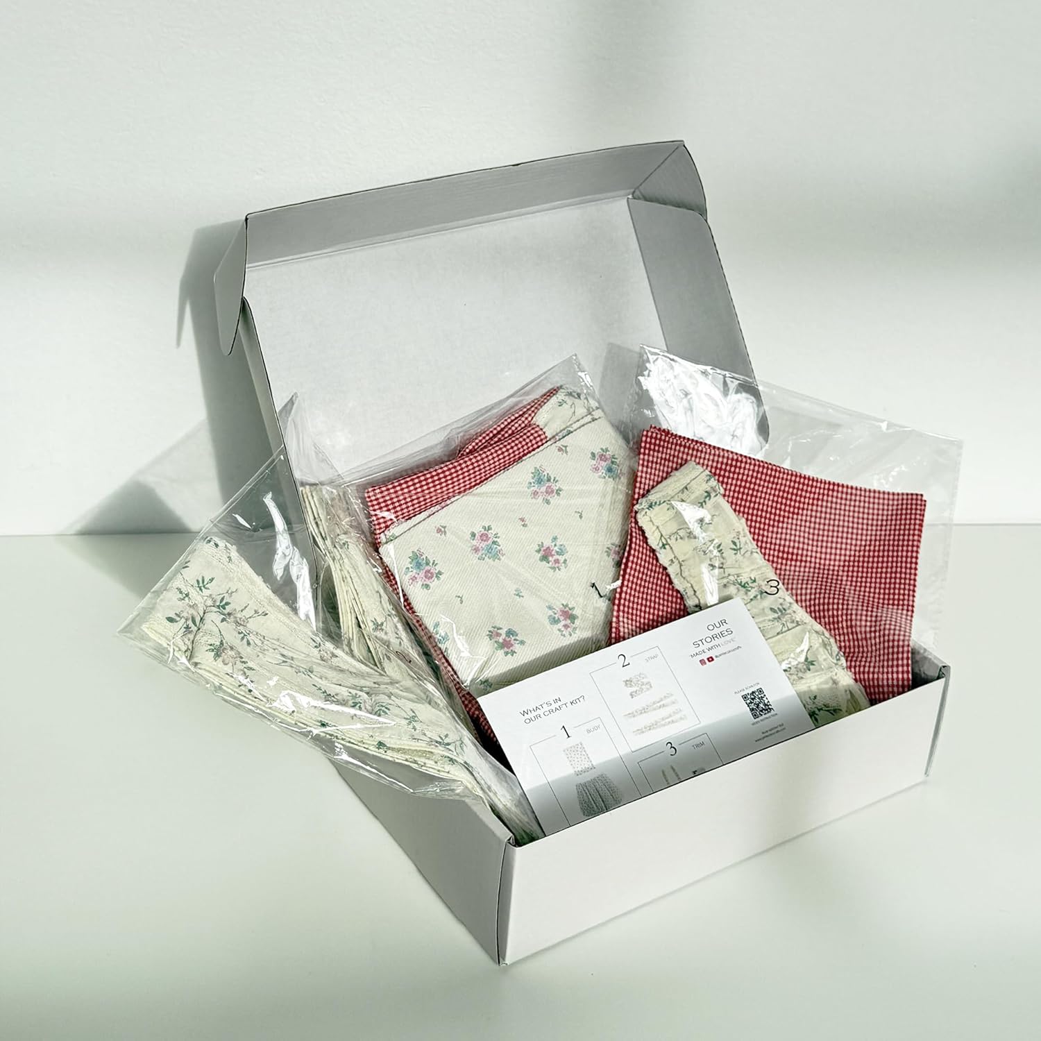 DIY Sewing Craft Kit – Make Your Own Vintage Apron (Level3 - Advanced)