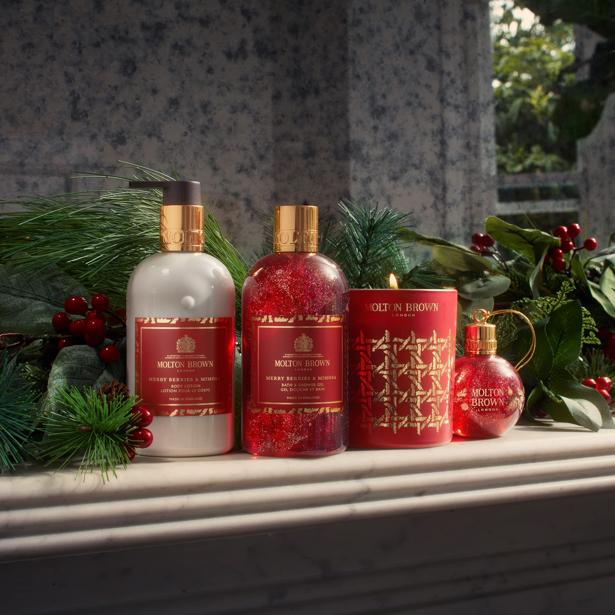 Molton Brown Merry Berries & Mimosa Bade- und Duschgel 300 ml