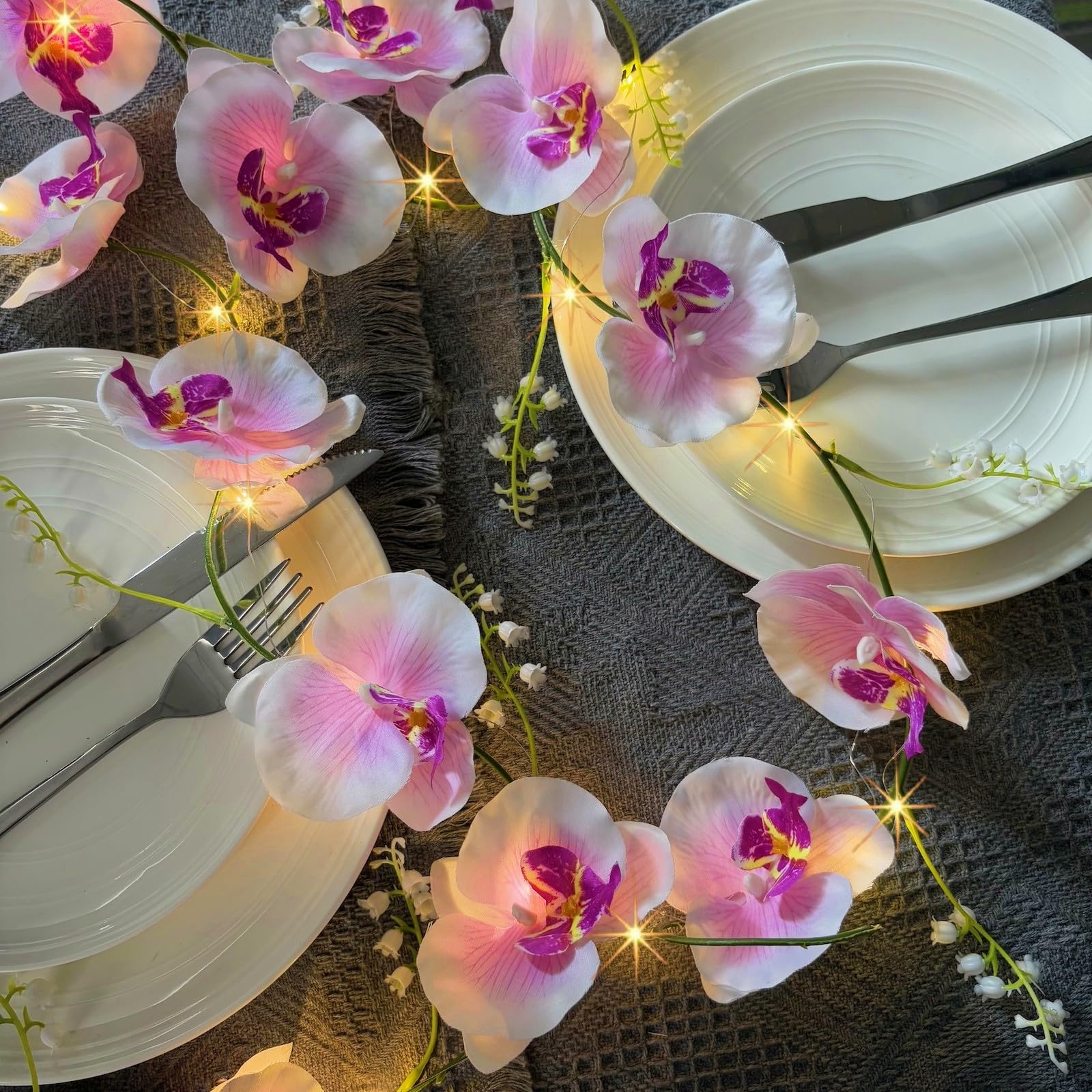 Guirlande d'orchidée artificielle avec LED pour illuminer facilement un anniversaire