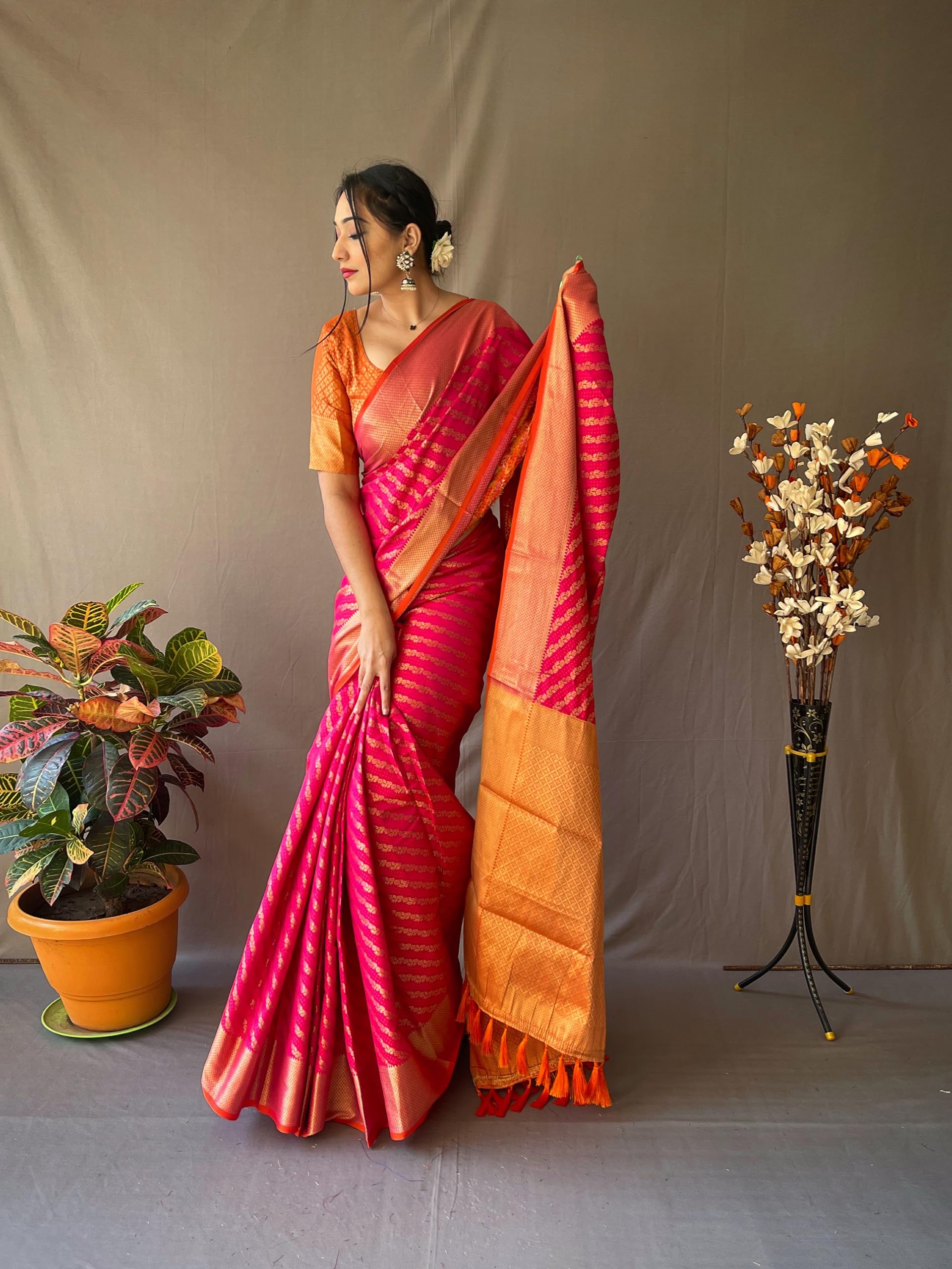 SGF11 Women's Leriya patola Soft Lichi Silk Banarasi Sarees With Blouse Piece