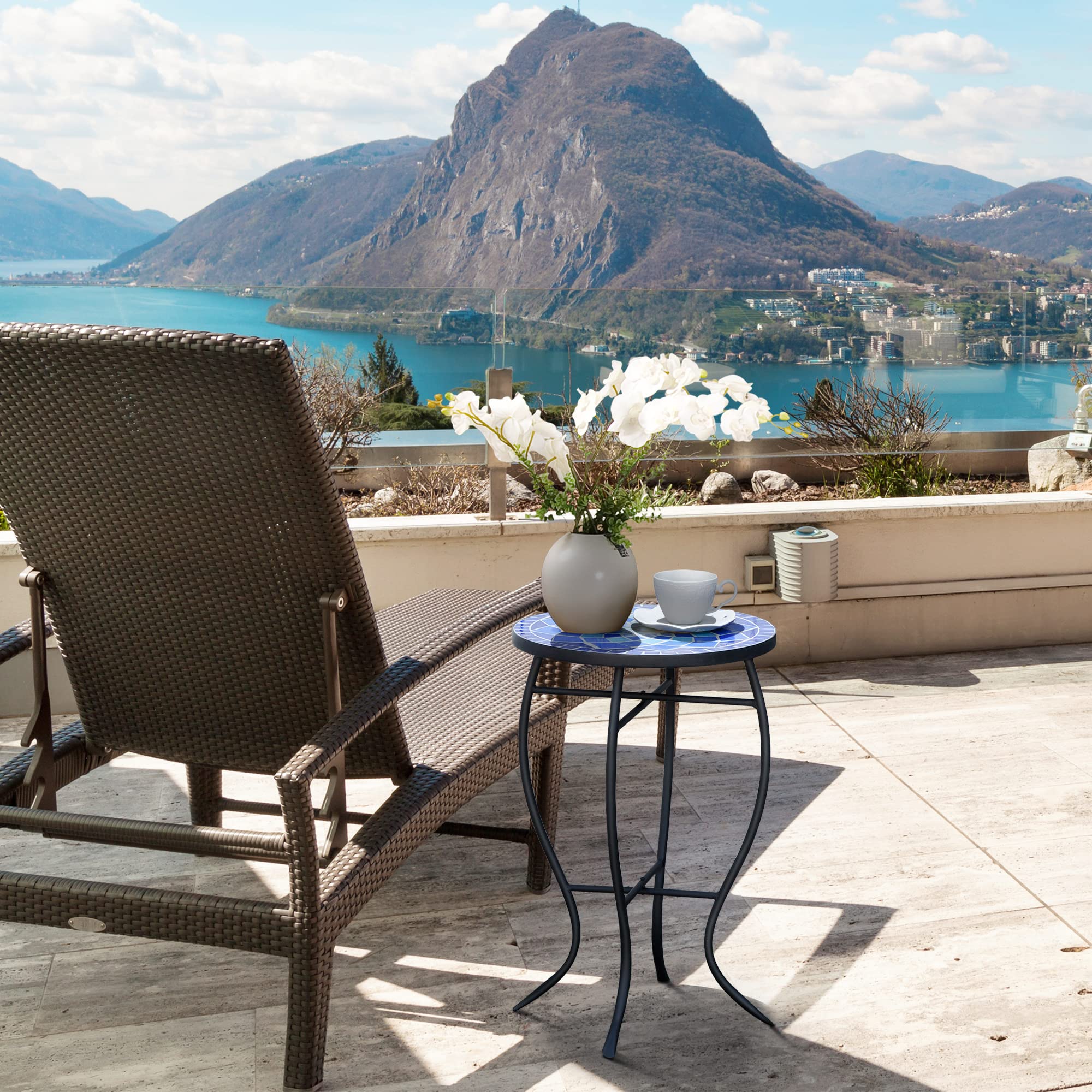 Outsunny Tavolino da Giardino Rotondo in Metallo con Piano in Ceramica, Design a Mosaico, 35.5x53.5cm, Blu e Bianco