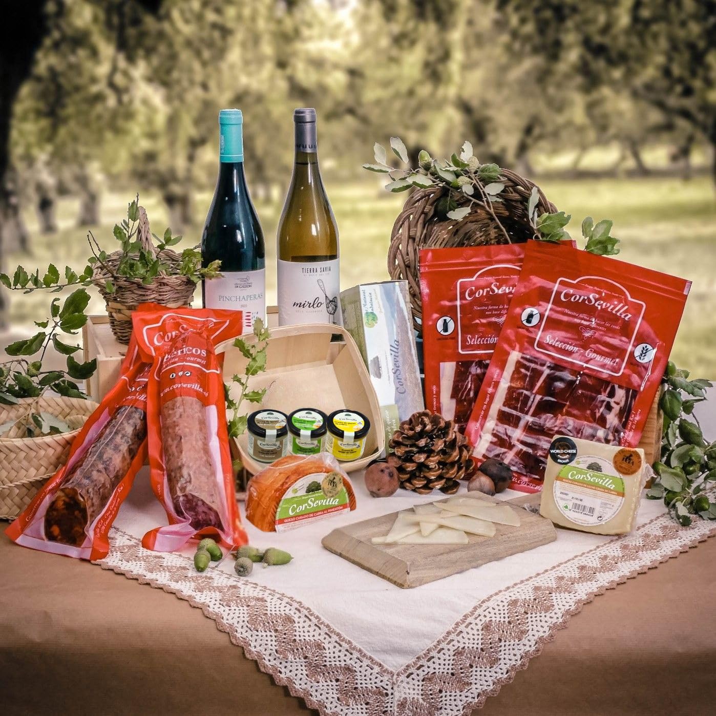 Corsevilla - Lote de Navidad - Regalo - Quesos - Ibéricos - Vinos - Para Amantes del Queso - Cesta de Navidad.