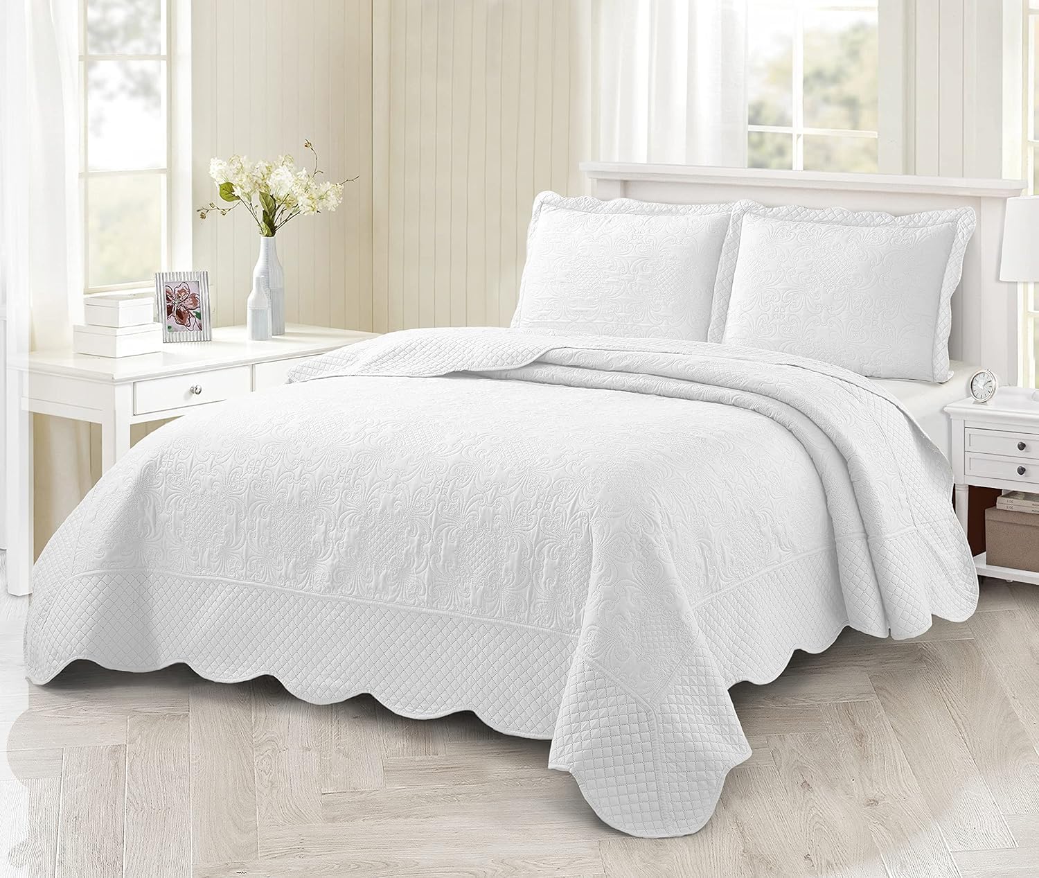 BOREA home collection 3-Piece Queen Bedspread Set Coverlet Set White Ultrasonic Quilt Queen Lightweight Quilt Set Embossed Farmhouse Bedding Set Solid Color Coverlet Bedspread
