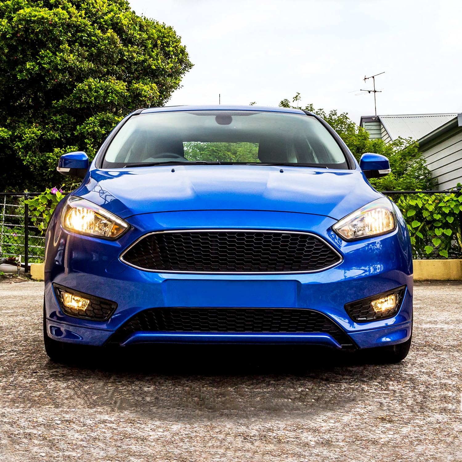 SPEC-D TUNING Clear Lens Fog Lights + H8 Bulbs Included Compatible with 2015-2017 Ford Focus L+R Pair Assembly