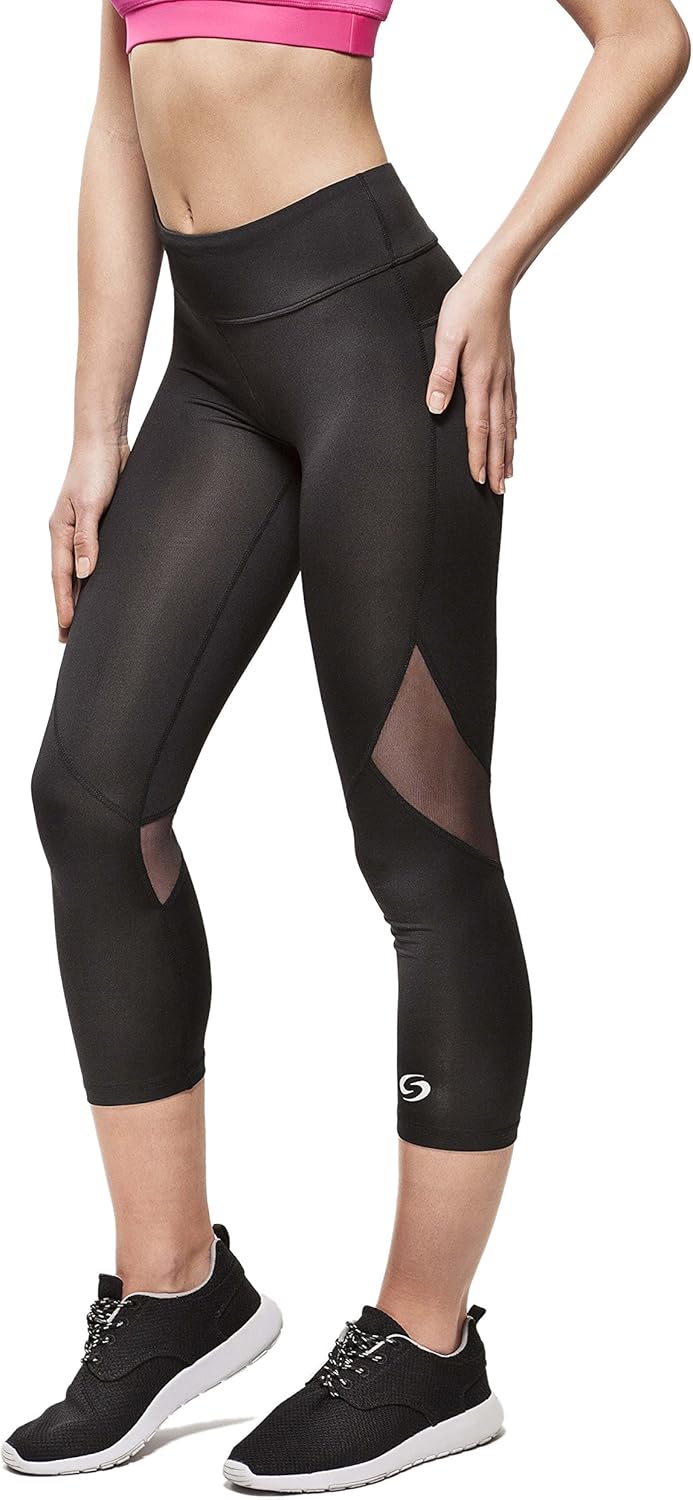 Essence Black Capri