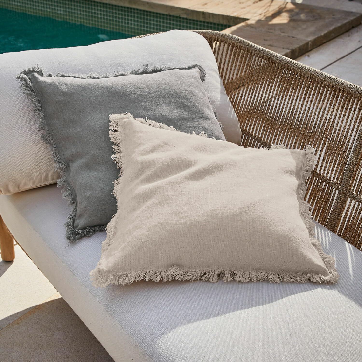 Loberon Kissenhülle 2er Set Quebo, edle Farbharmonie, Schlichtes Design, dekorative Fransenkanten, Kissenbezug, Wohntextilien, Wohn-Accessoires Leinen, grau/beige