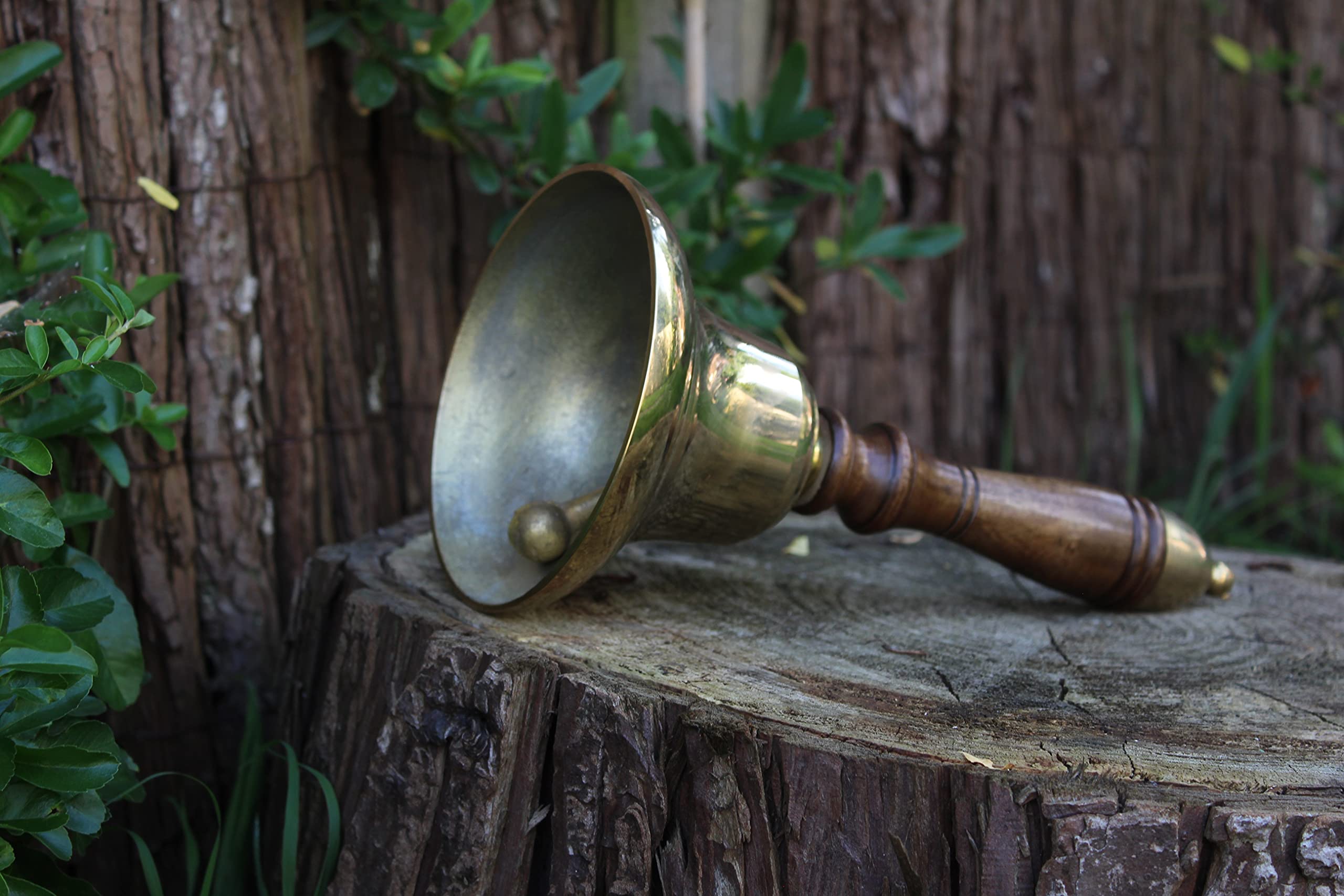 Campana de mano de latón macizo con mango de madera con anillo dividido, cena,recepción, escuela, últimos pedidos, campana de biblioteca, campana de Navidad, 29 cm de altox13 cm de diámetro