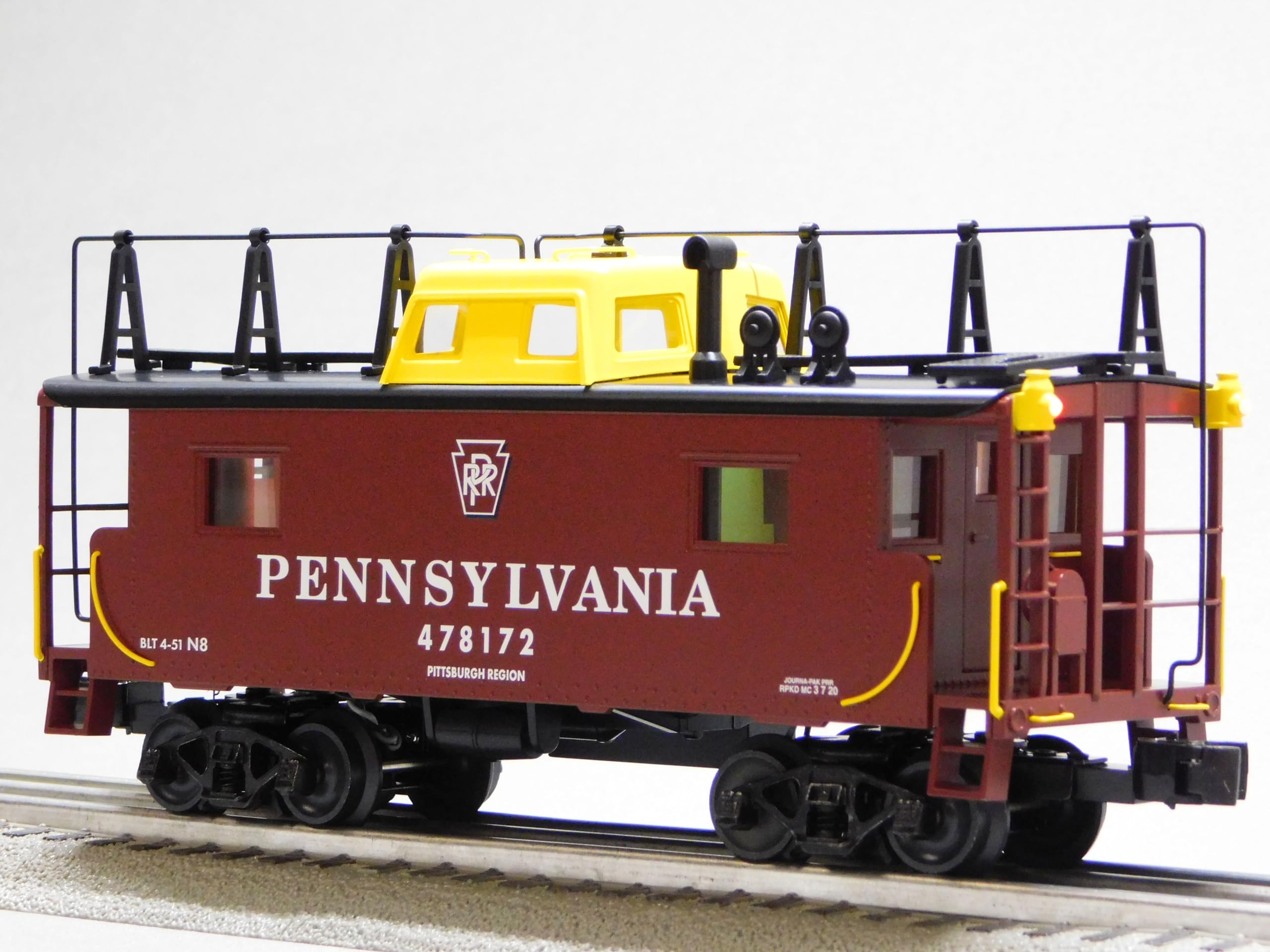 Amazon.com: Lionel Pennsylvania N8 Cabin CAR 478172 PRR2326520