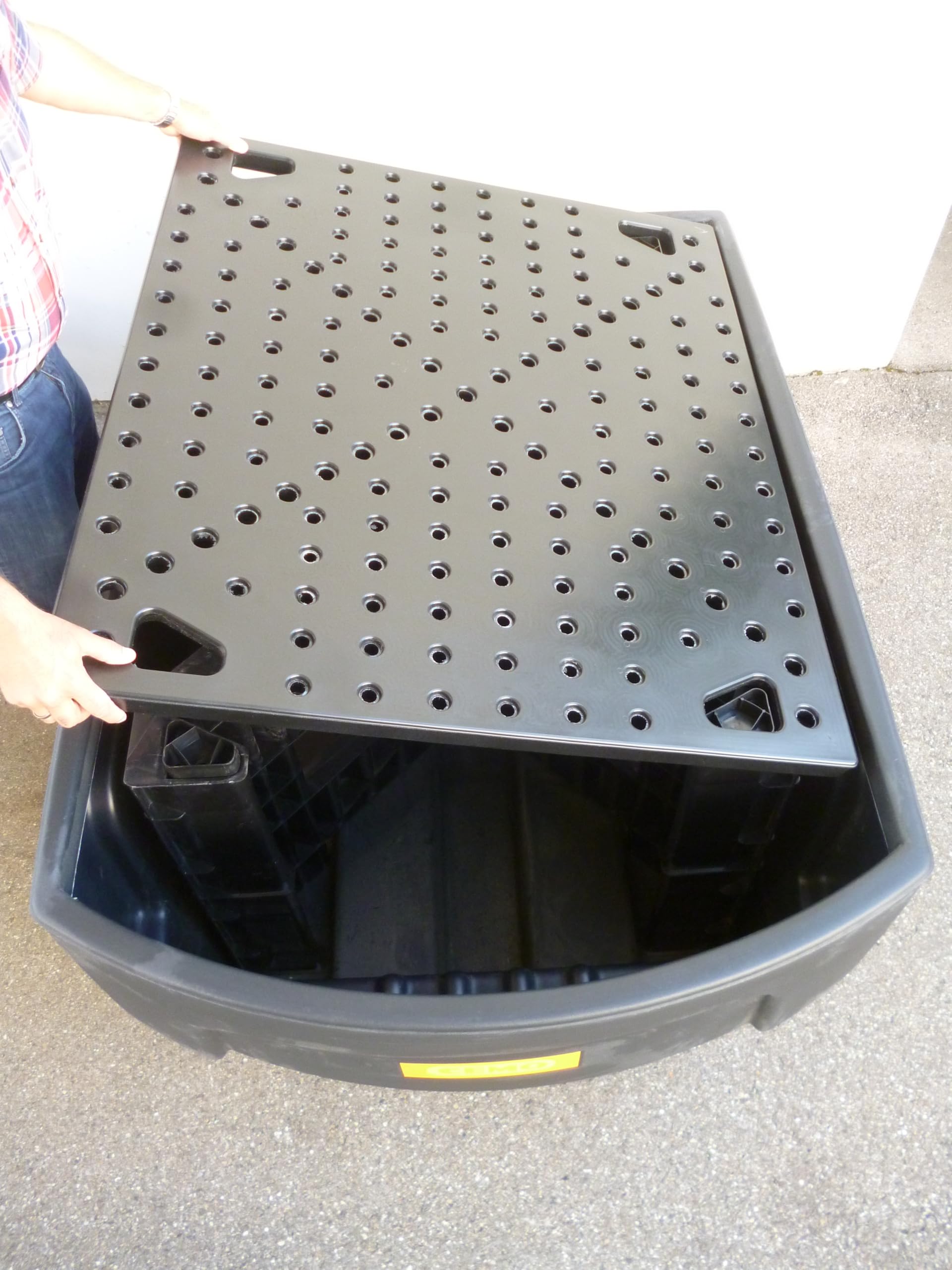 CEMO | Cubeta colectora de PE para contenedores depósito IBC/KTC | para 1 IBC/KTC con Recipiente de trasiego antepuesto | con Placa Perforada de PE