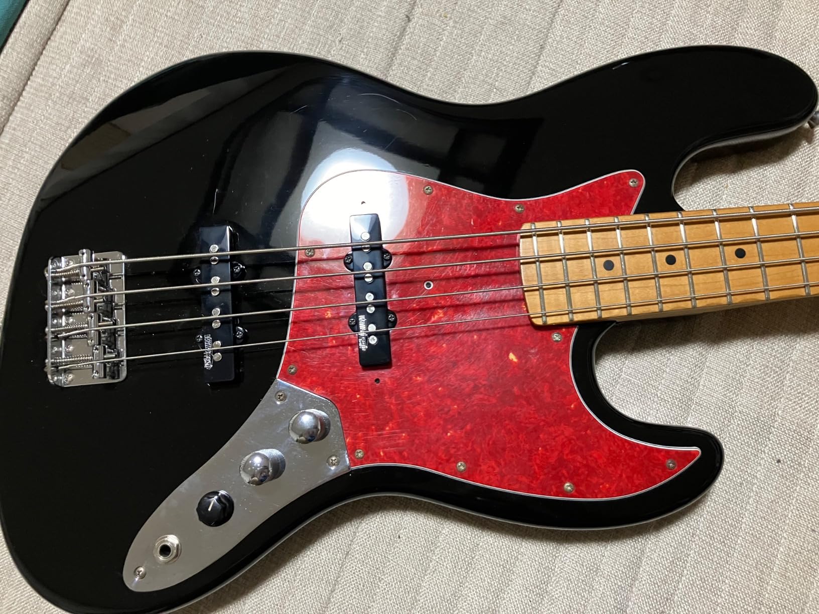 Wilkinson WOJB Vari Gauss Keramisch 4-snarige J Bass Brug Element Pickup voor Jazz Bass Basgitaar, Zwart