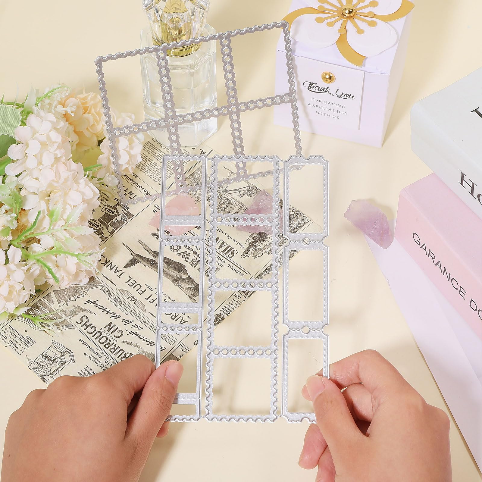 12 Poinçons Métalliques Pour Rubans & Noeuds - Créez Des Cartes Uniques !