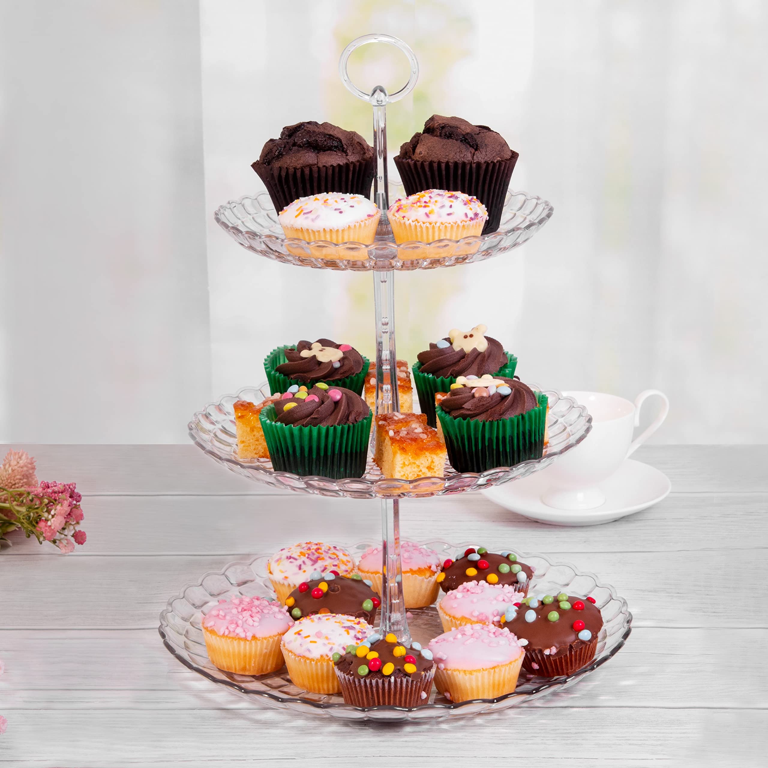 Unique Home Living Clear 3-Tier Cake Stand, Afternoon Tea Birthday Wedding Party Server Plates, Embossed Plastic Fruit Dessert Cupcake Display Stand, Reusable Food Serving Platter