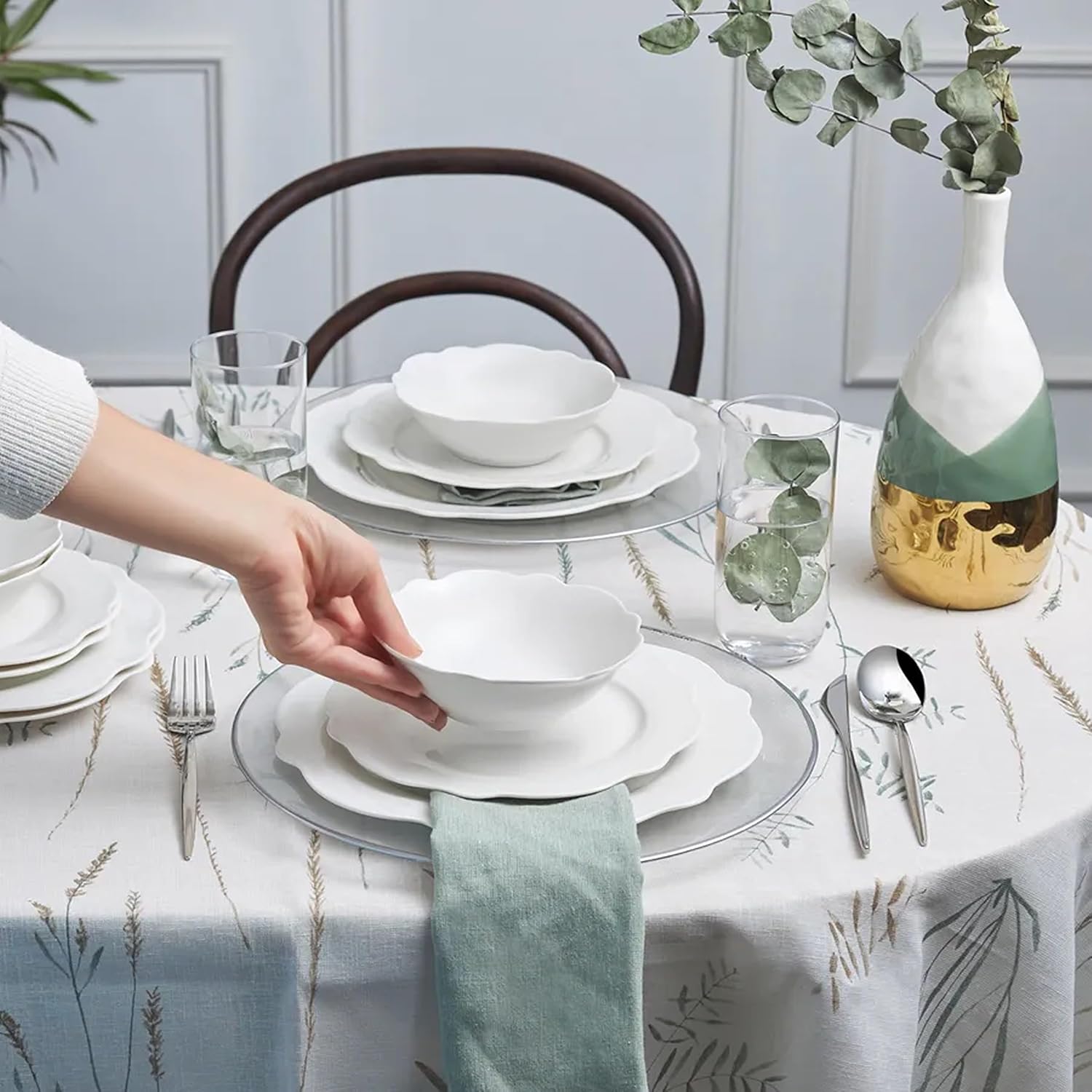 Karaca Daisy New Bone Dinnerware Set for 4, 12 Piece, Plates and Bowls Set, Crockery Set, White