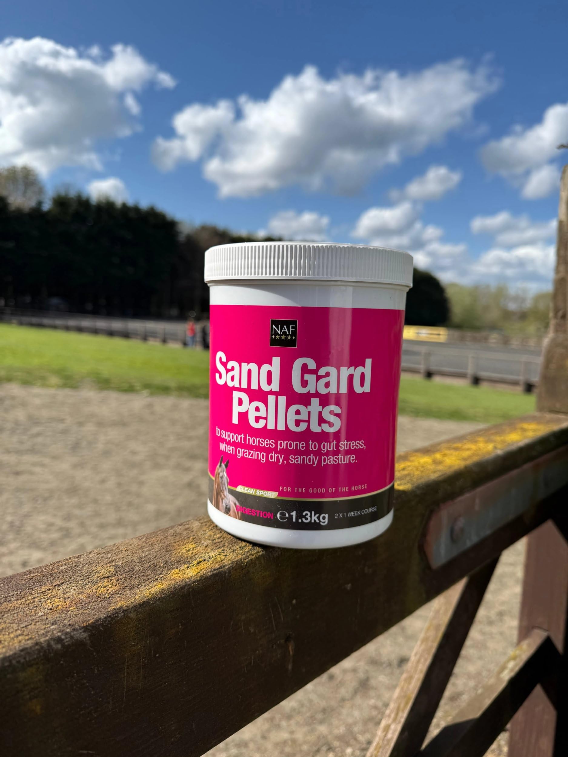 NAF Sand Gard Pellets 1,3 kg - Ergänzungsfuttermittel für Verdauung & Darmgesundheit bei Pferden | Unterstützt die Sandausscheidung mit probiotischer Hefe & Kräuterformel