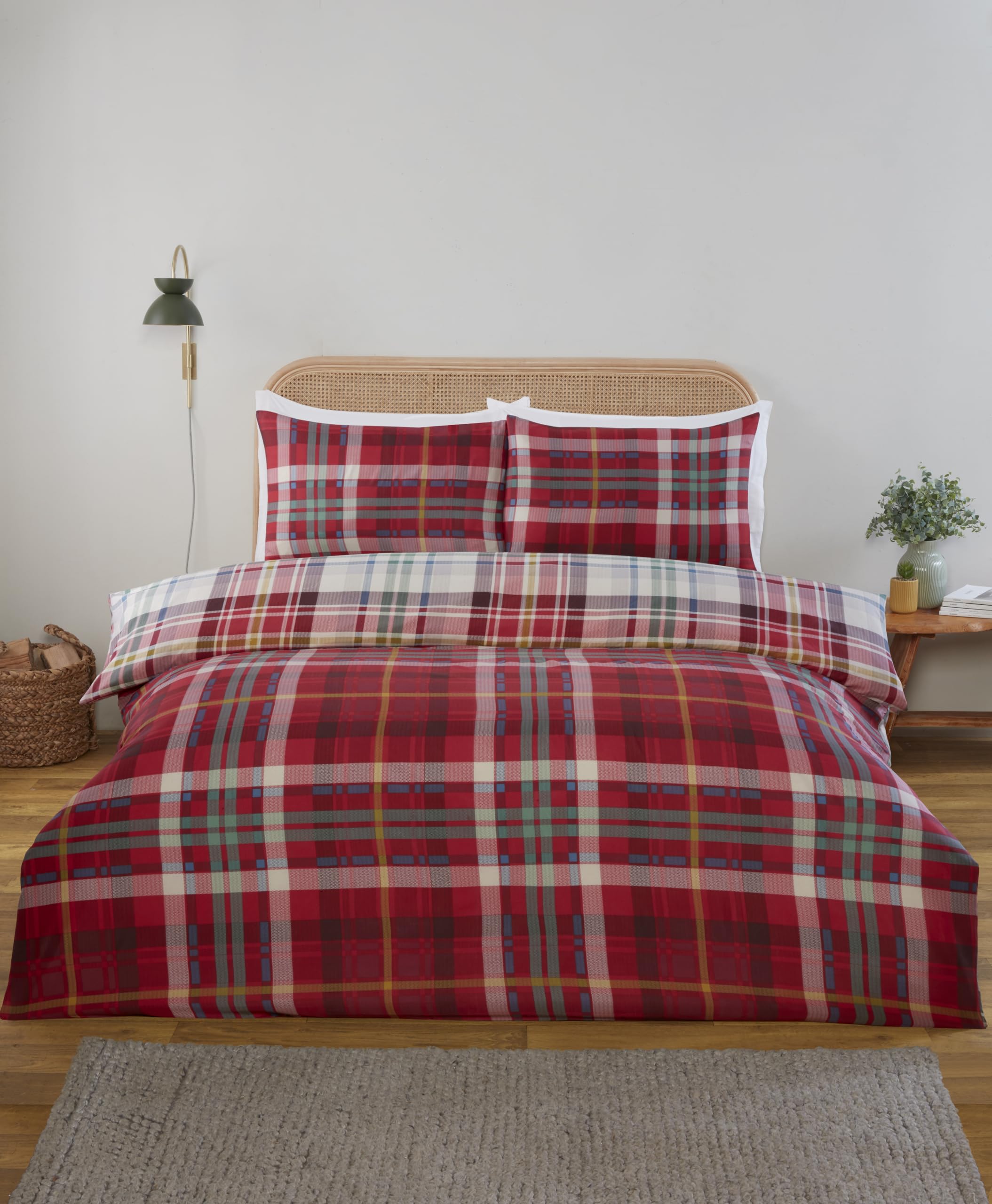 Rapport Home Regalia Plaid Complete Bedding Set Single | Fully Reversible Tartan Check Duvet Cover with Matching Fitted Sheet & Pillowcase | Soft Premium Microfibre | Red