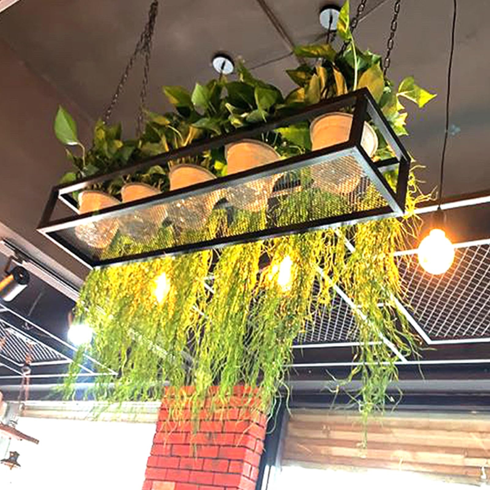 Étagères flottantes en métal pour bar et salon support bouteilles design