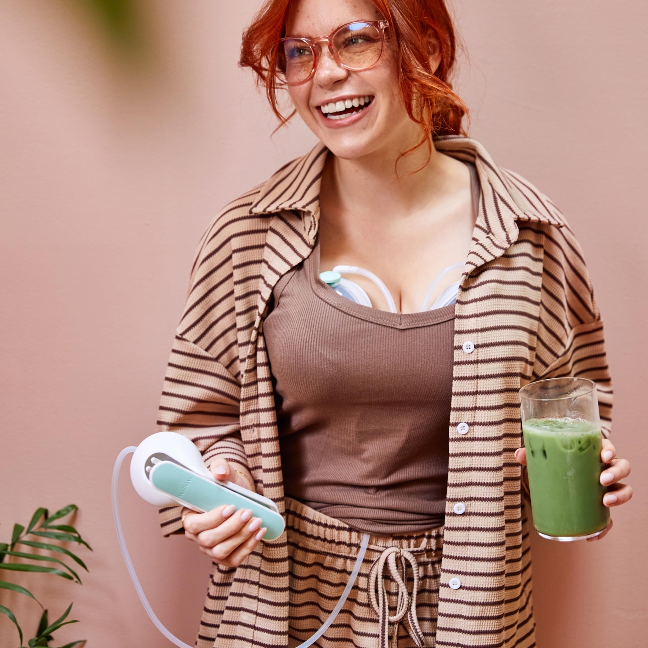 Willow Wave Handmilchpumpe, tragbar, passt vollständig in den BH, ergonomischer Griff, tragbare Stillpumpe, Krankenhausqualität, nach der Geburt