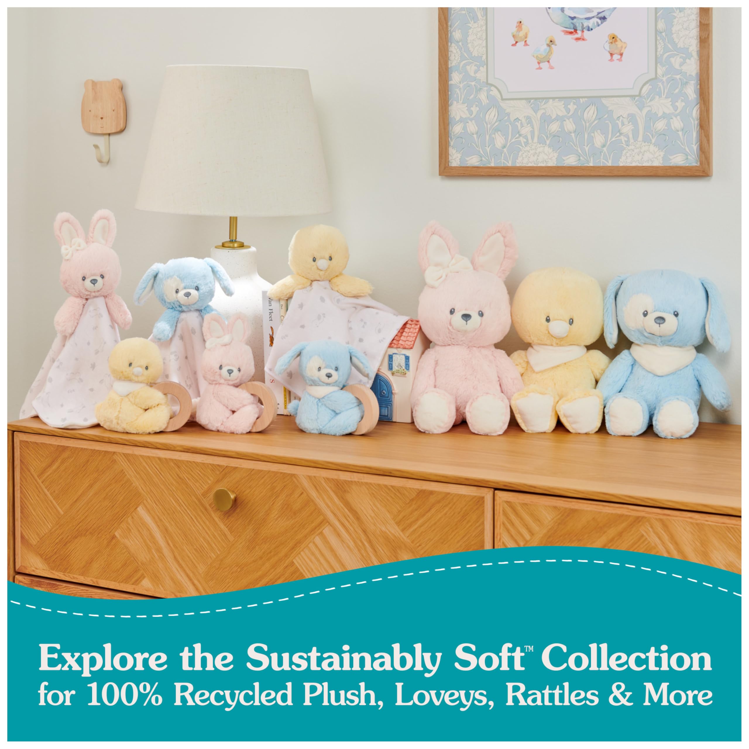 GUND Baby Nachhaltige Lammrassel Winky Lamm Stofftier Plüsch aus 100% recycelten Materialien Plüschrassel Sensorisches Spielzeug für Babys Weiß 17.8 cm