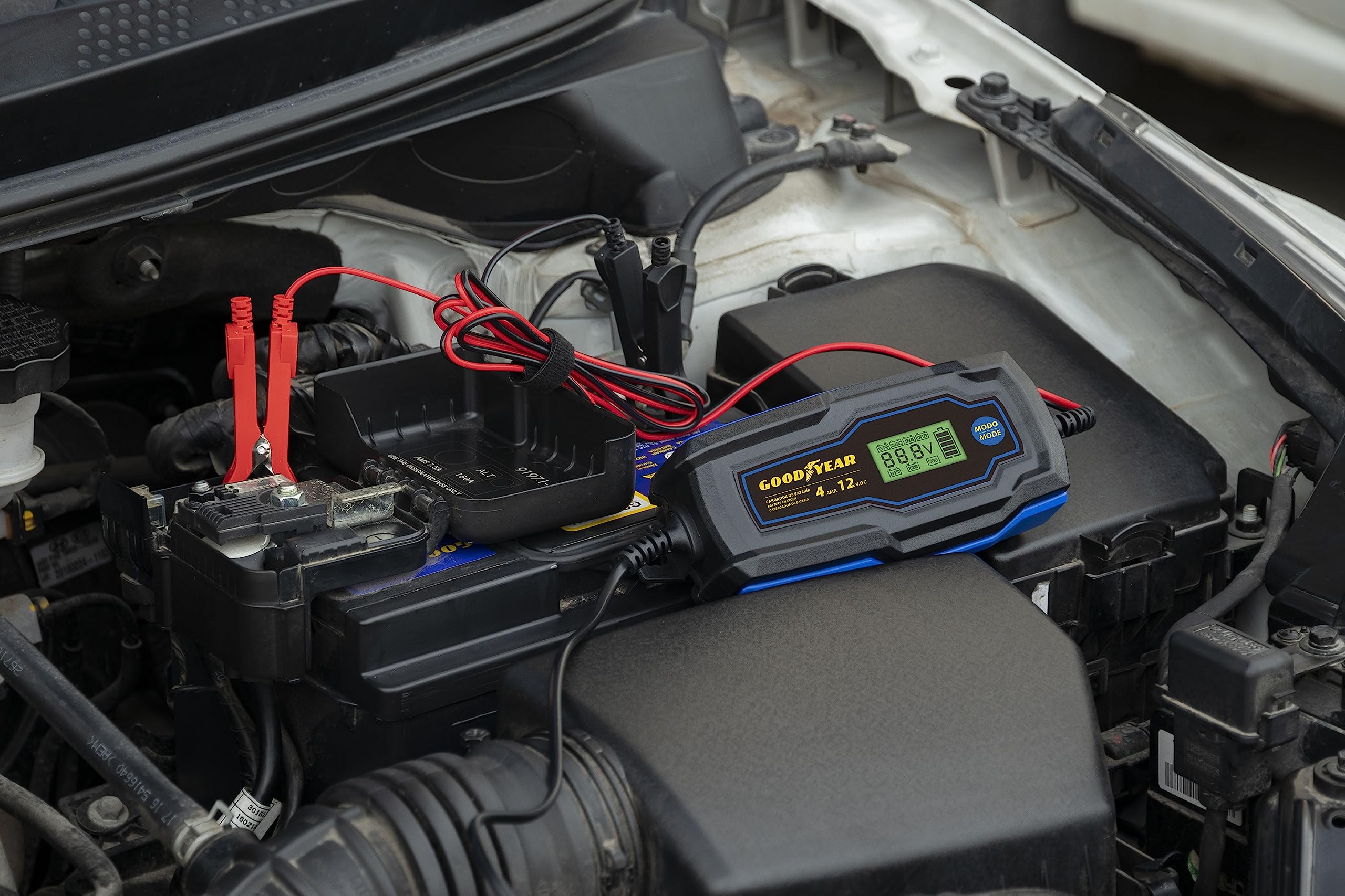 Goodyear Evo Chargeur de Batterie Intelligent 4.0 Amp avec Joint Torique 6-12V pour Les Batteries STD, AGM, Gel et LiFePO4. Capacité de 4-120Ah.