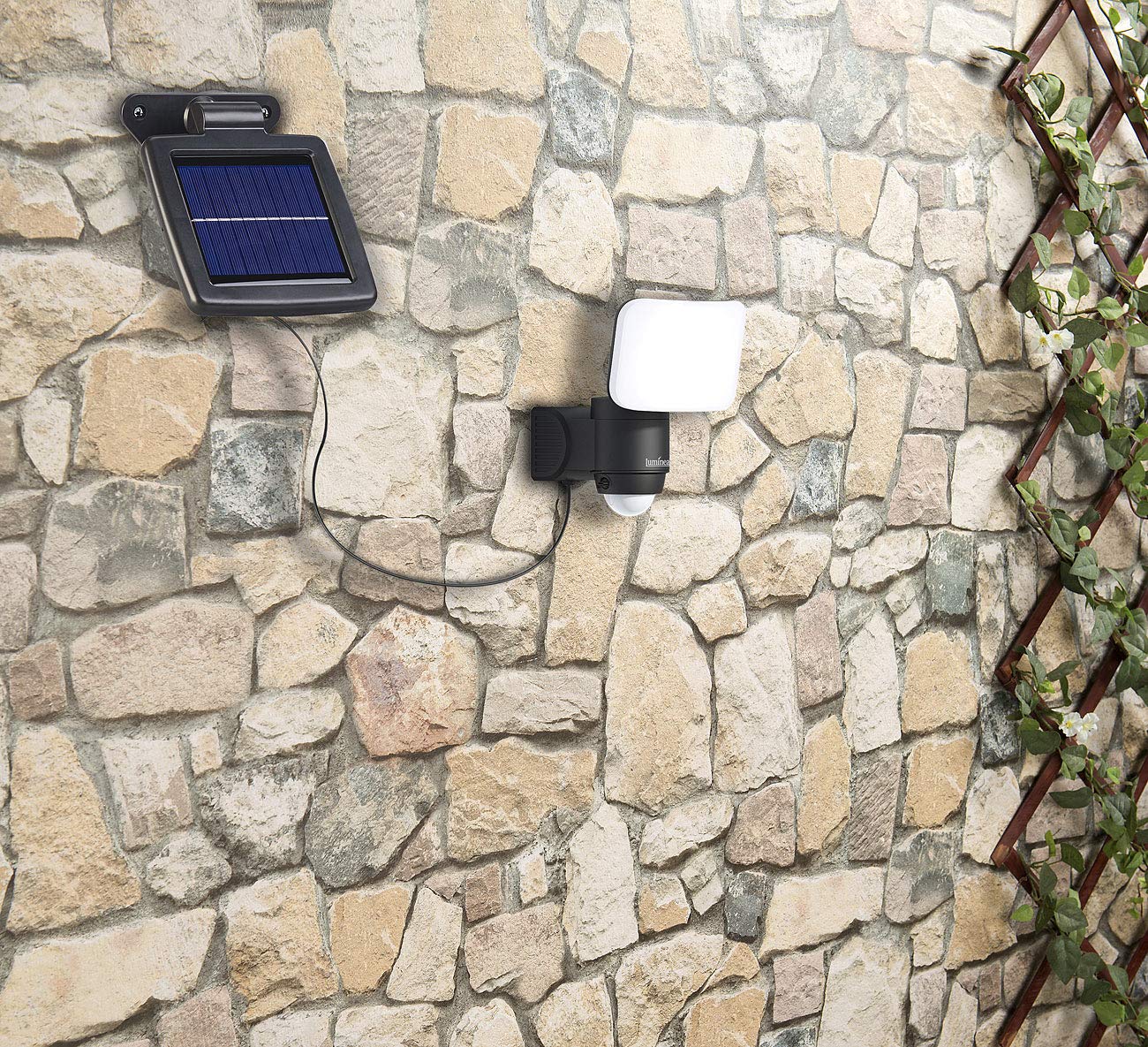Luminea Solar-Strahler Outdoor: 4er-Set Solar-LED-Wandfluter für außen, PIR-Sensor, 5,4W, 300 lm, IP44 (Strahler Außenbereiche, Scheinwerfer außen)