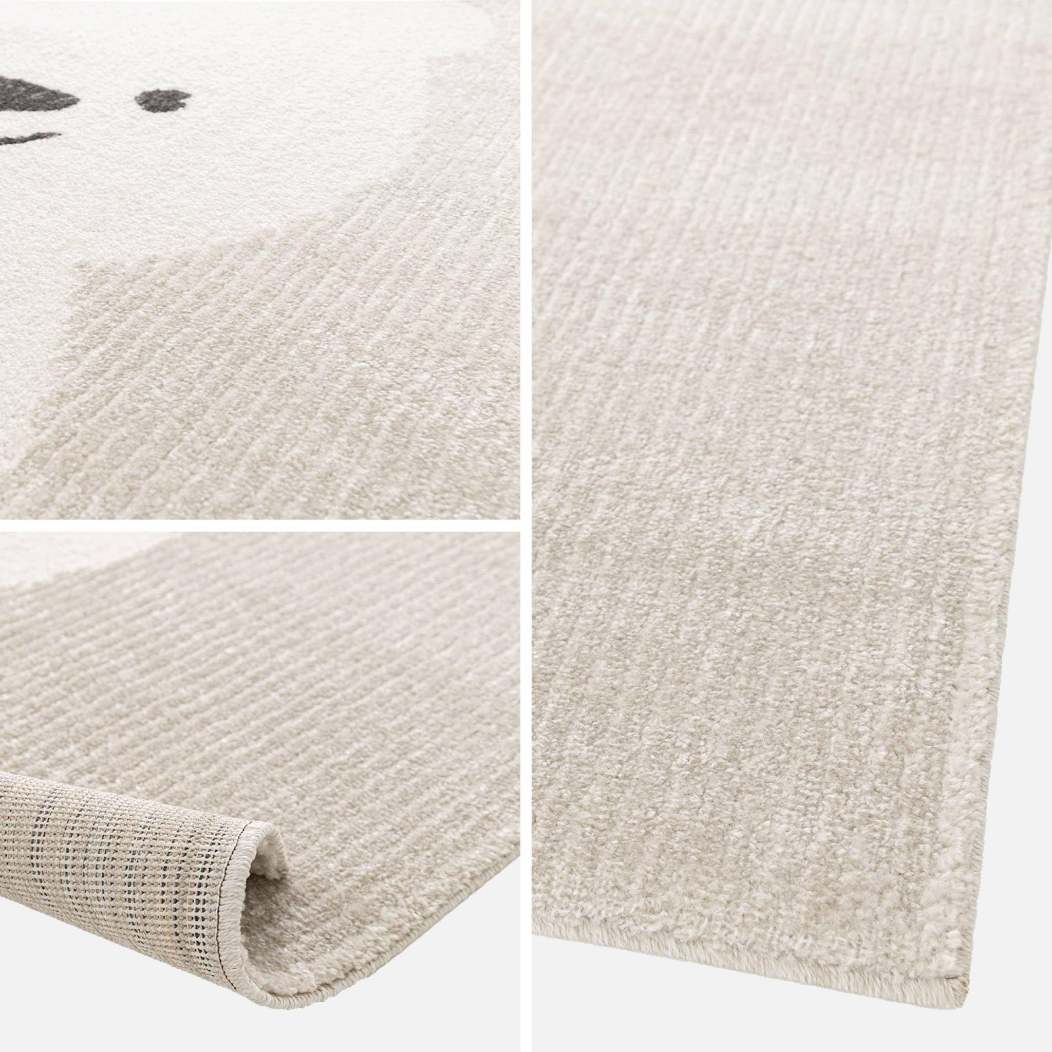 sweeek - Tapis Enfant 120 x 170cm Beige/Crème. Petit Ourson. Poils Ras. Tapis frisé très Doux