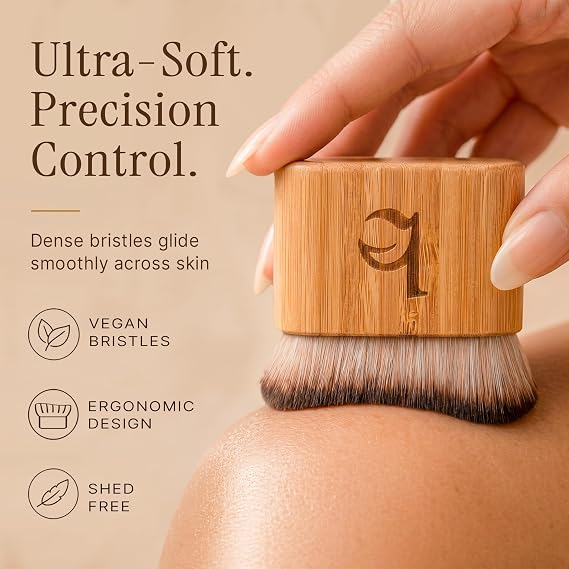 Ultra Soft Self Tanner Brush - Kabuki Brush for Body Foundation & Makeup | Blending Applicator for Tanner, Self Tanning Mitt, Achieves Sunless Streak-Free Fake Tan, Durable & Easy to Clean