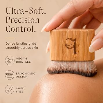 Ultra Soft Self Tanner Brush - Kabuki Brush for Body Foundation & Makeup | Blending Applicator for Tanner, Self Tanning Mitt, Achieves Sunless Streak-Free Fake Tan, Durable & Easy to Clean