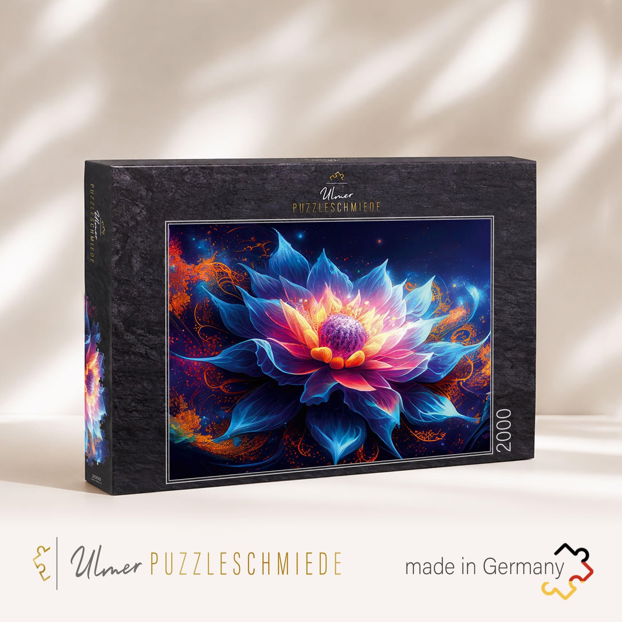 Ulmer Puzzleschmiede - 2000 elementów puzzle "Lotus Nova" - fantastyczny kwiat lotosu we wszechświecie - charakterystyczne puzzle dla dorosłych z kolekcji Puzzle Farben & Fantasy - jakość Made in