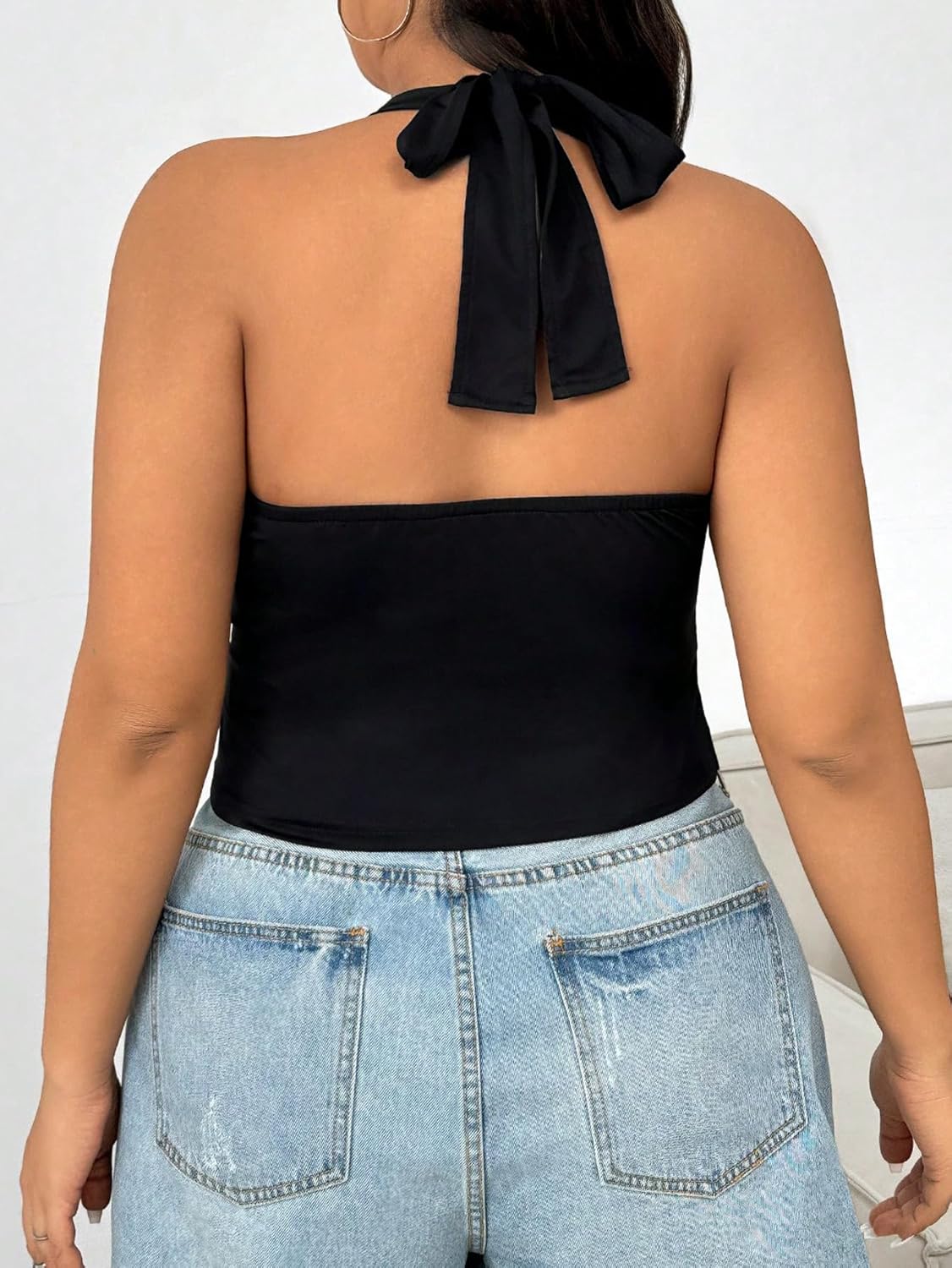 SOLY HUX Women's Plus Size Sexy Halter Deep V Neck Tank Top Backless Sleeveless Slim Fitted Going Out Crop Tops - Image 2