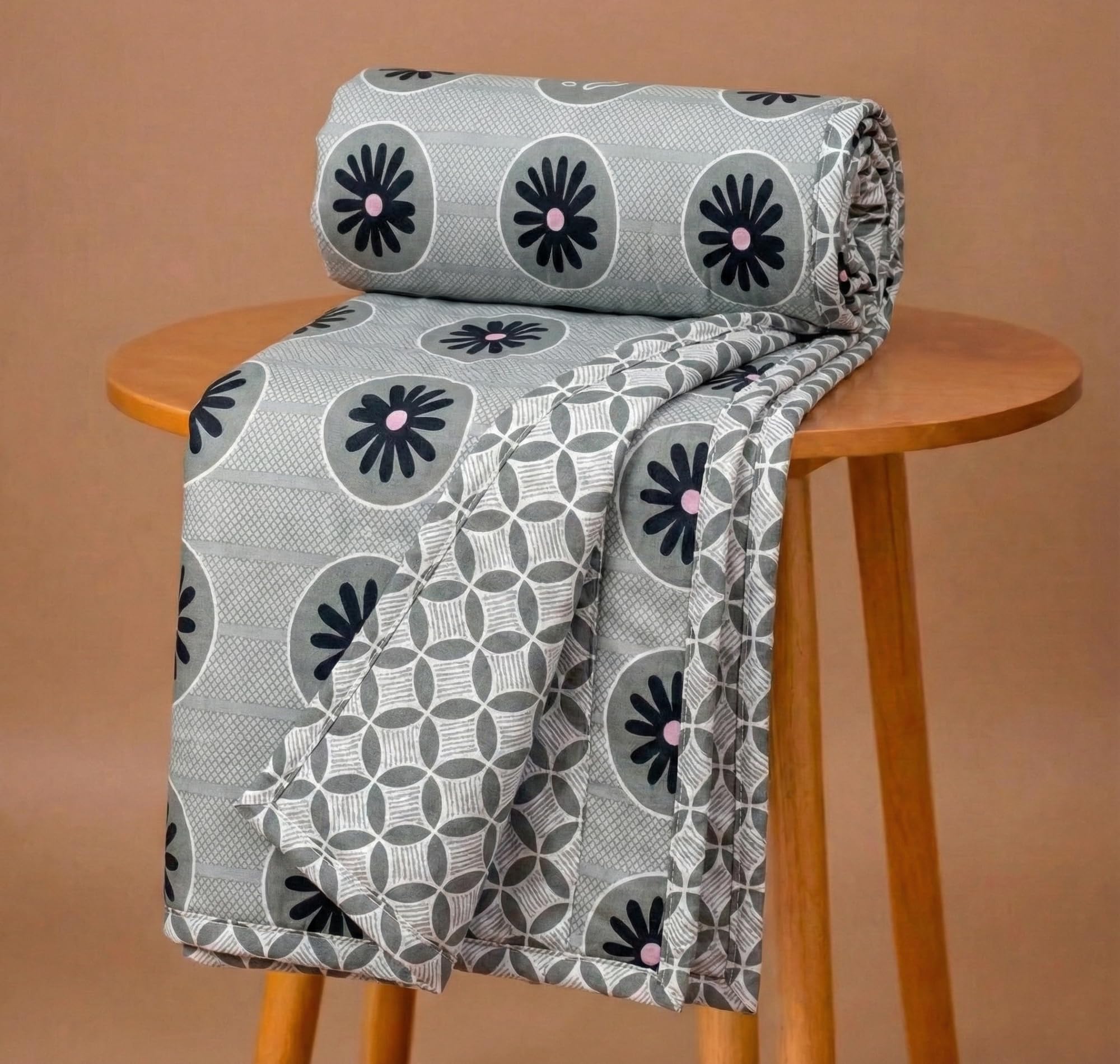 VAS COLLECTIONS Cotton AC Blanket for Single Bed (152 x 225 cm) | Reversible Soft Lightweight All-Season Blanket | Skin-Friendly & Breathable Comforter (Silver Blossom Grey)