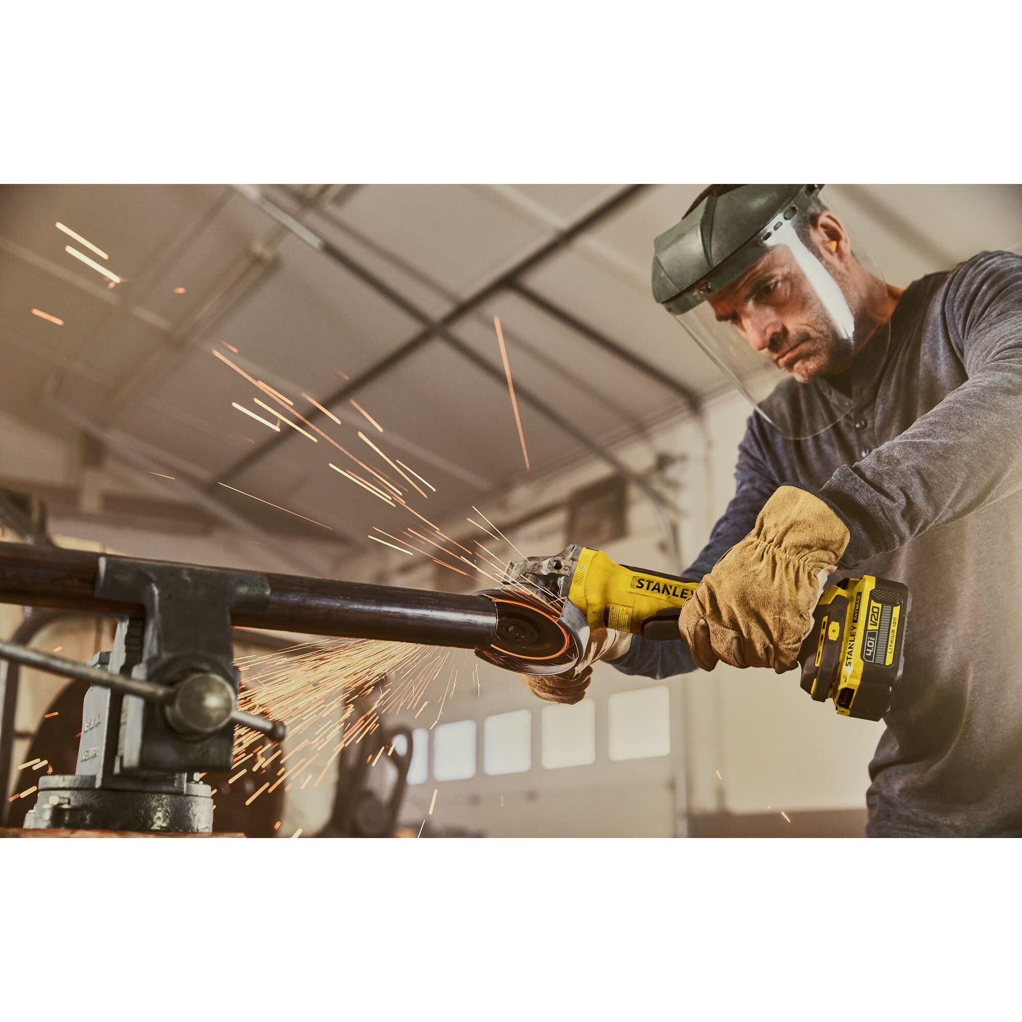 Stanley FatMax SFMCG700B-XJ Smerigliatrice Angolare Brushless V20 18V Unità senza Batteria e Caricabatterie, in Scatola di Cartone