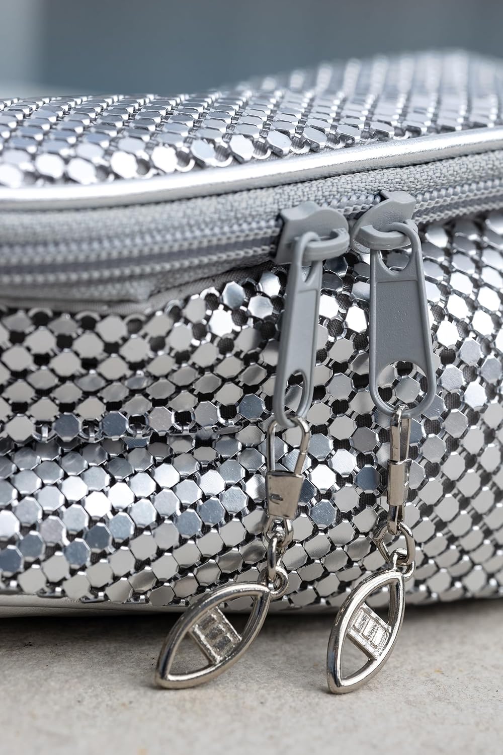 Metal Chainmail Mesh Fanny Pack With Adjustable Waist/Cross-body Belt (Silver)