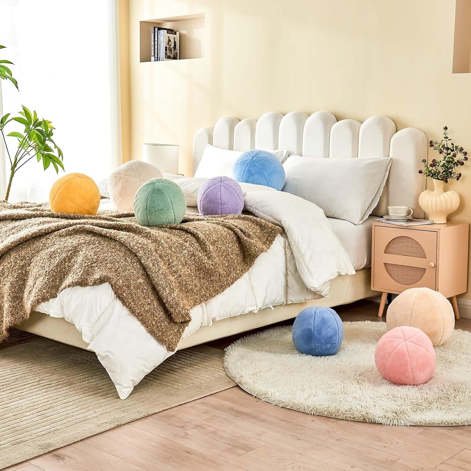 3 PCS Uvvyui Ivory Ball Pillow, 8 Cute Mini Round Throw Pillow Faux Rabbit Fur Room Decorative Throw Pillow, Ball Shaped Pillow Plush Cushion for Couch, Sofa, Bedroom