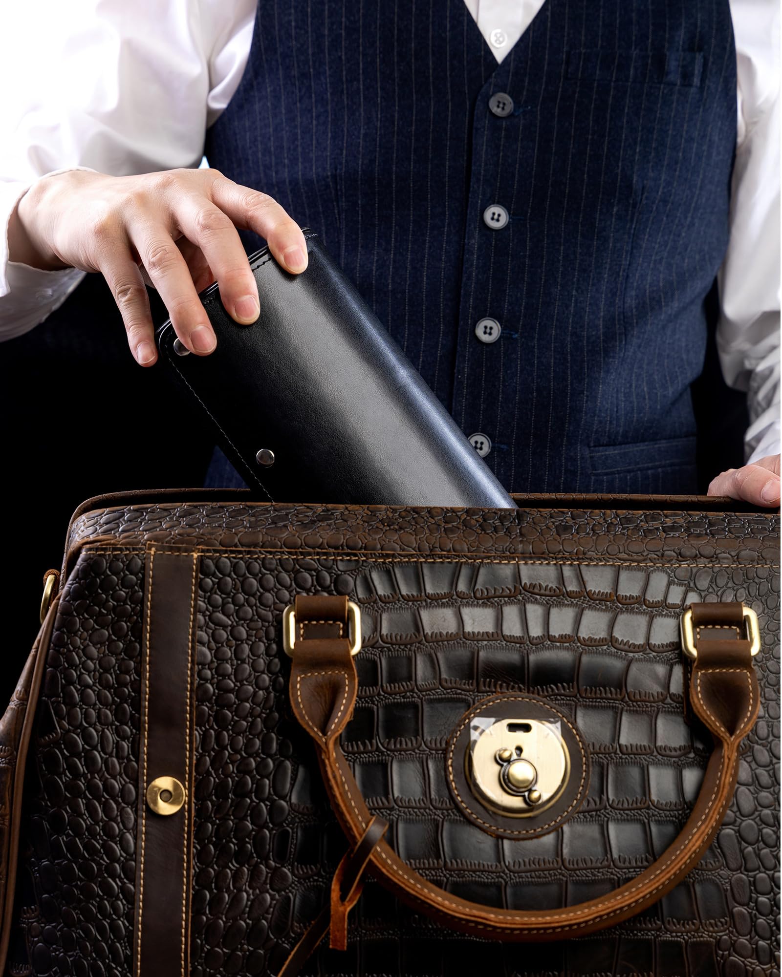 Mr.Okay Reiseetui für 3 Uhren – Klassisches Uhrenetui aus Leder mit perfekter Textur. Uhren-Tragetasche oder Organizer zur Aufbewahrung und Präsentation. Ideales Geschenk für Männer, auf Reisen,
