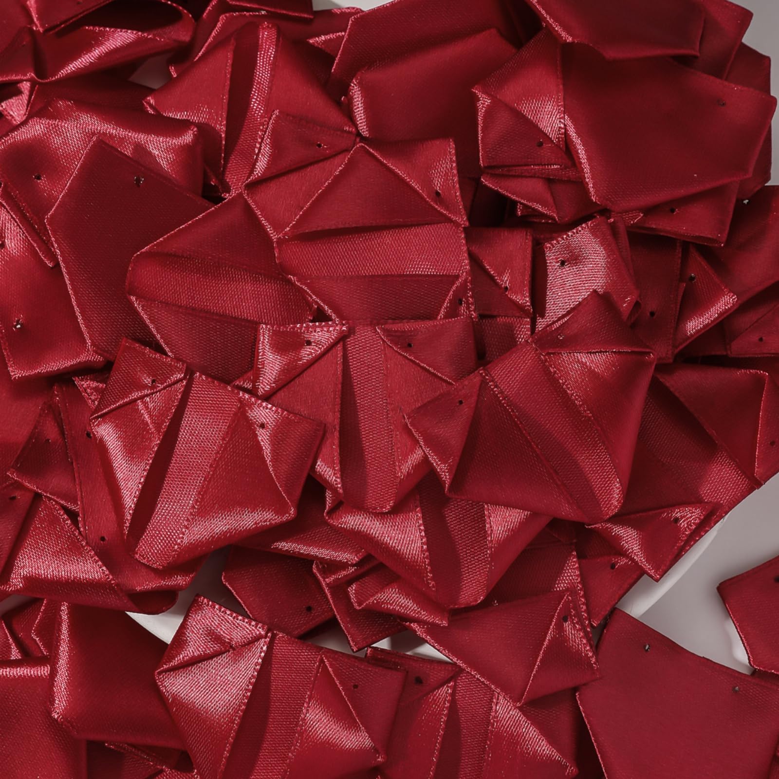 LatinaFlorista Half-Finished DIY Flower Kit: 100 Pre-Cut Satin Petals to Make Your Own Eternal Roses for Wedding & Party Decorations (Wine Red)