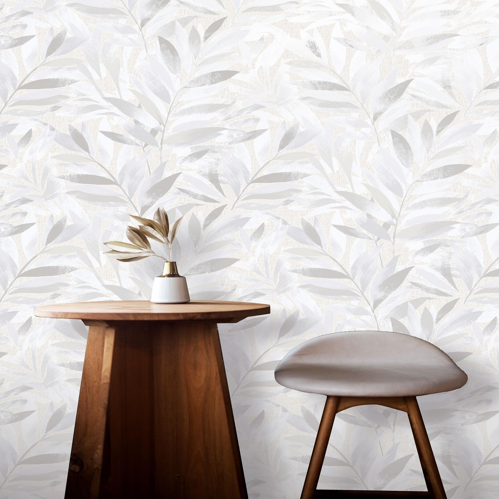 SOPHIE LAURENCE Rasch Elegant Homes Fiji Leaf Wallpaper, Contemporary Nature Inspired Design with Metallic Detailing, Silver, 10m Roll Ideal for Bedroom and Living Room Decor