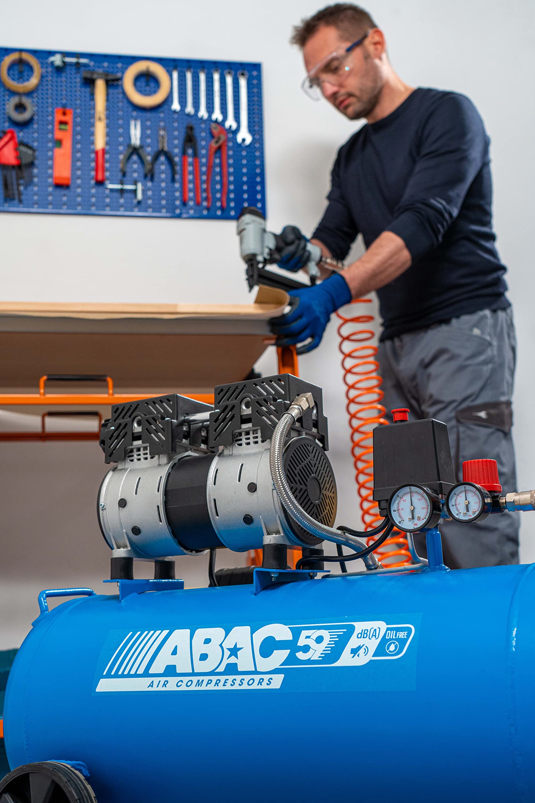 Compresor de aire silencioso ABAC EASE-AIR 50, compresor de aire sin aceite, presión máxima 8 bar, potencia 1 hp, Depósito 50 litros, Nivel sonoro 59 dB