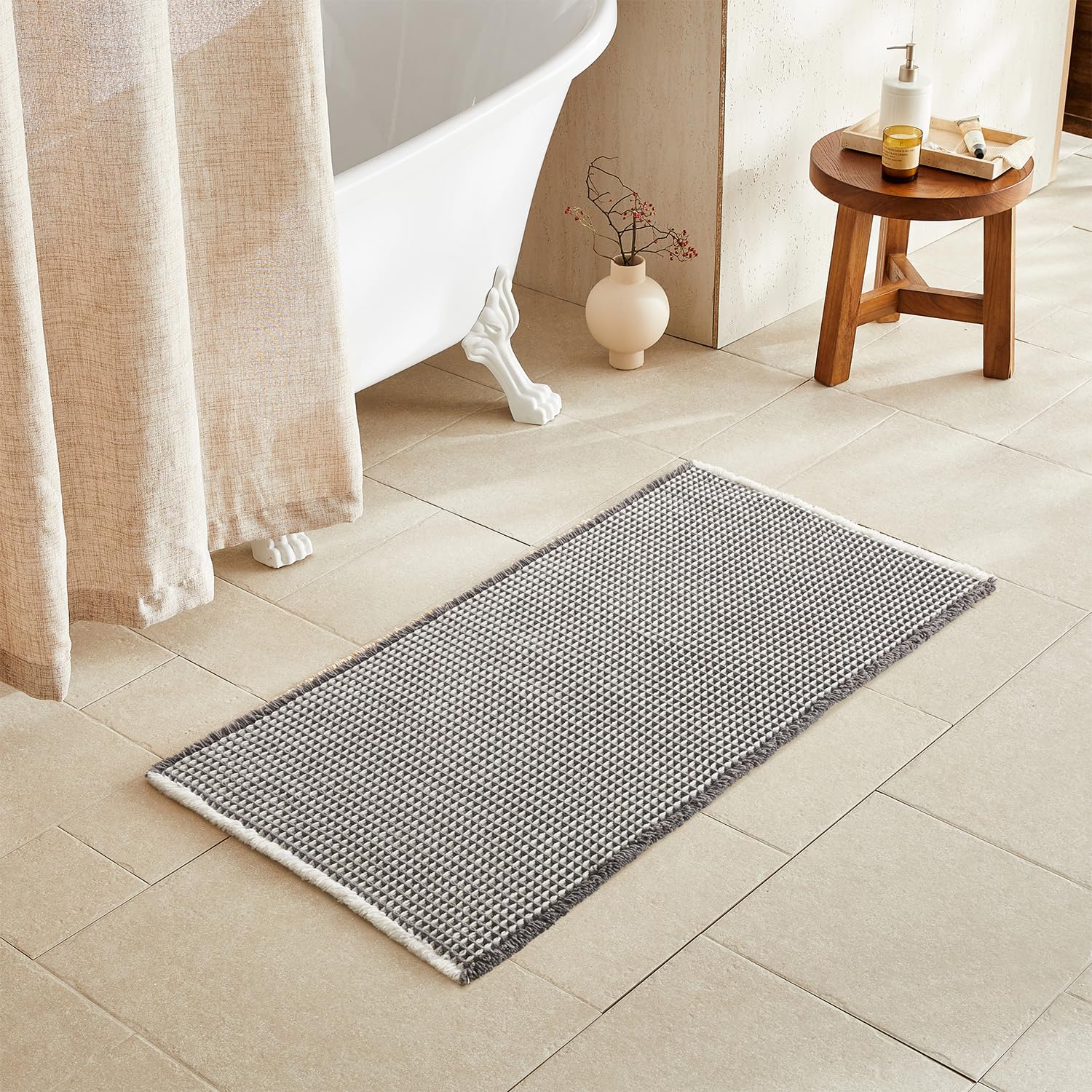TYUU Waffle Bath Mat, Boho Bathroom Rugs Non Slip, 48x24 Grey &amp; White