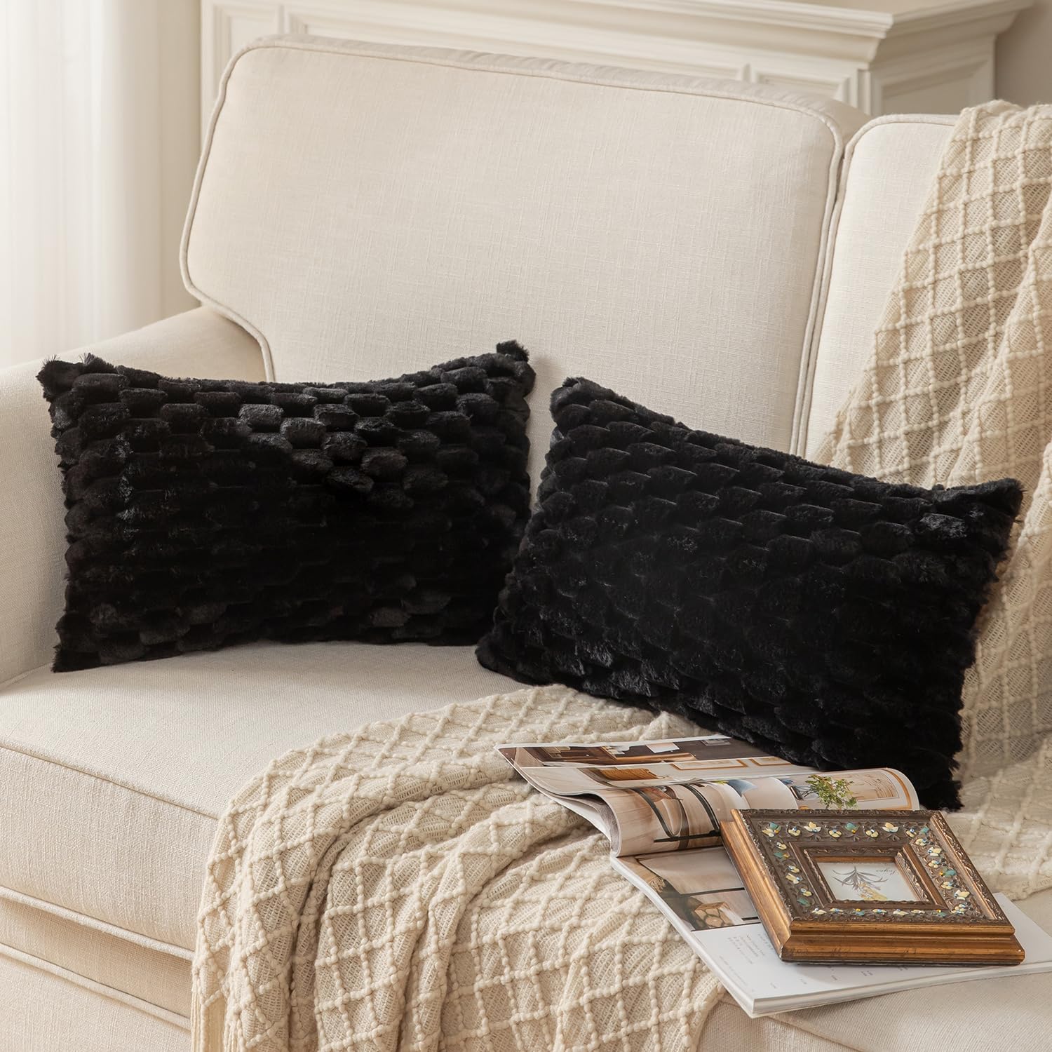Mandioo Pack of 2 Black Super Soft Plush Decorative Cushion Covers 12x20 inch 30x50 cm Wool Velvet Throw Pillow Covers cases Faux Fur fluffy Couch Sofa Bed Livingroom - Image 2