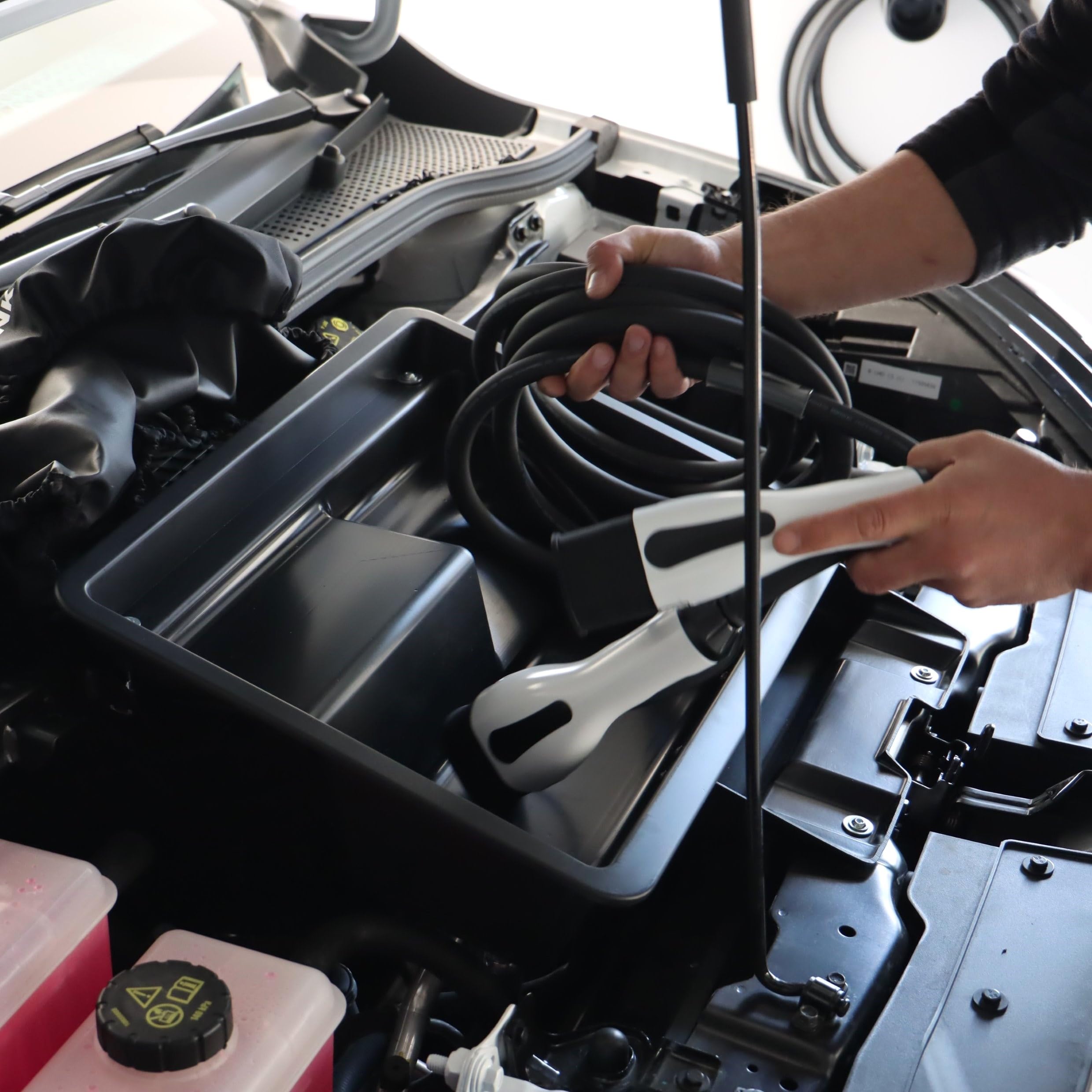 rati Frunk Adatto per MG 4 Electric/MG 4 EV 2023-2026 |Non Compatibile con Il Facelift 2026 |Spazio di archiviazione Anteriore esteso. Perfetto per Cavi di Ricarica, Accessori e Utensili.