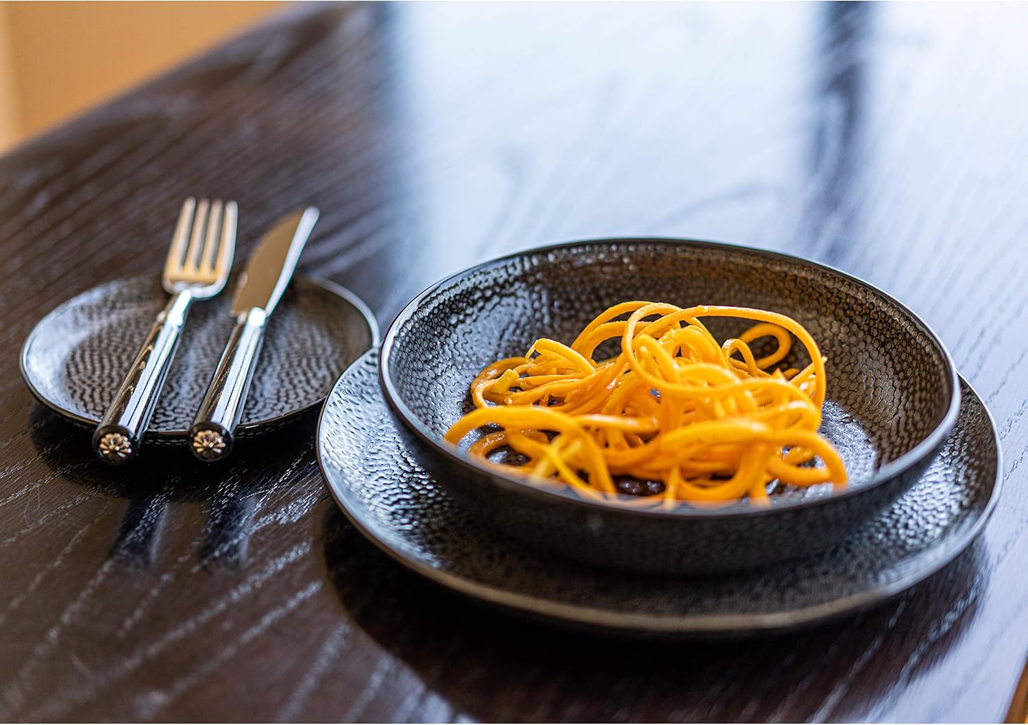 BIA Cordon Bleu S/4 Serene 5.75" Black Appetizer Plates Contains 4 Pieces S/4 Serene 5.75" Appetizer Plates