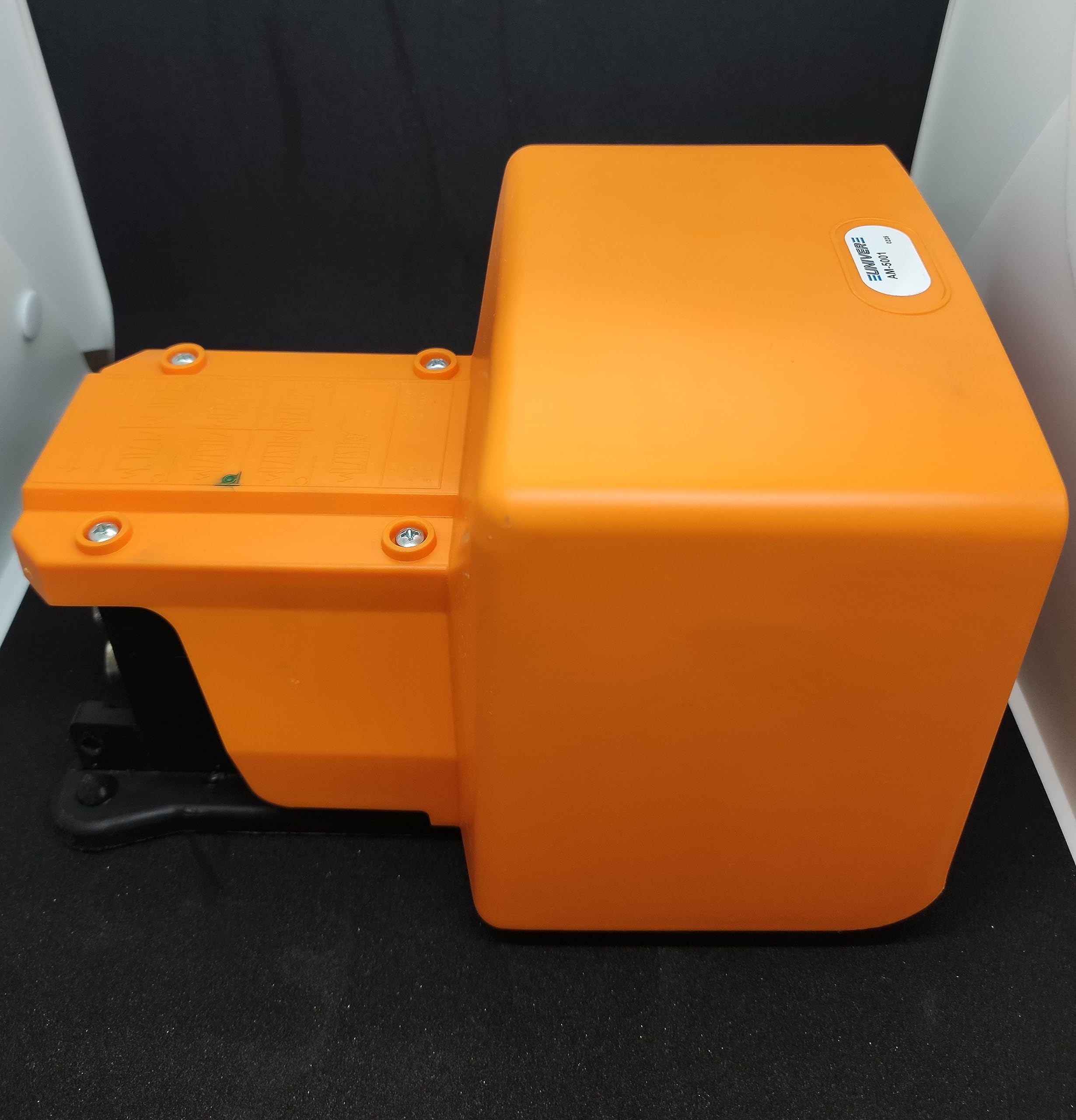 AM-5001 UNIVER PEDALE PNEUMATICO 5/2