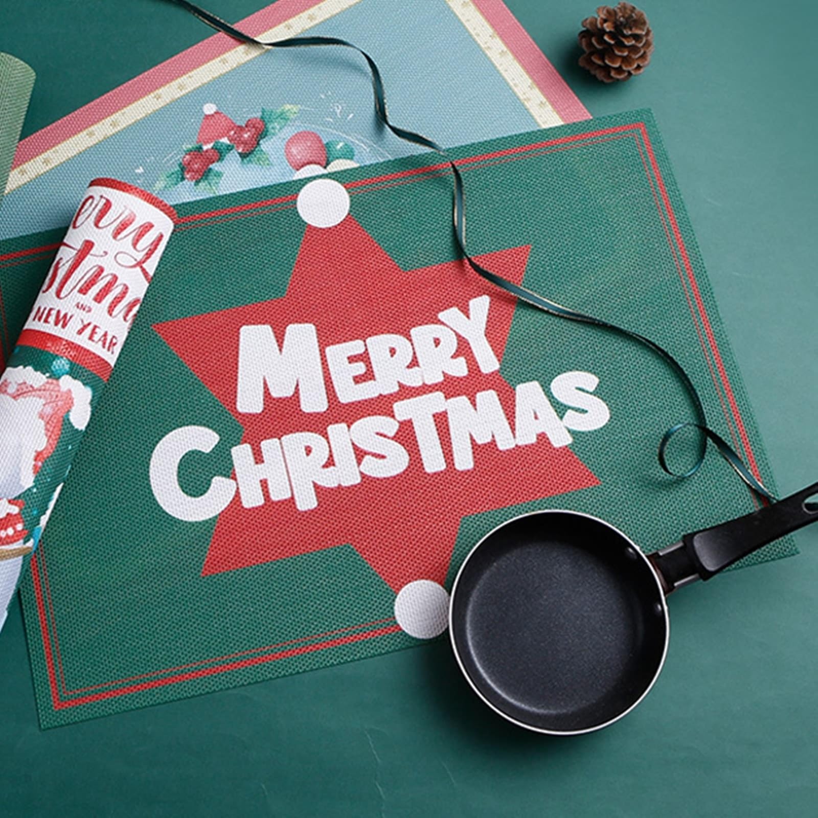 Juego de 6 manteles individuales decorativos, 70 % vinilo, 30 % poliéster, posavasos de Navidad, diseño de estrella, manteles individuales cuadrados lavables para cocina, mesa de comedor