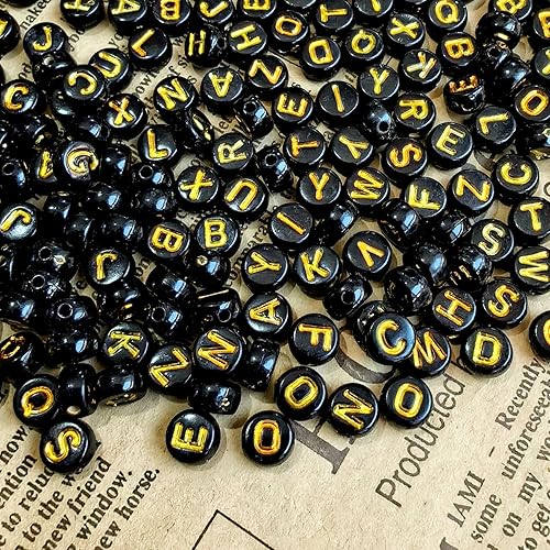 Vista 69 de Amaney - 1200 cuentas de letras de la A a la Z de 0.157 x 0.276 in, cuentas redondas blancas del alfabeto acrílico, incluye 100 cuentas de corazón