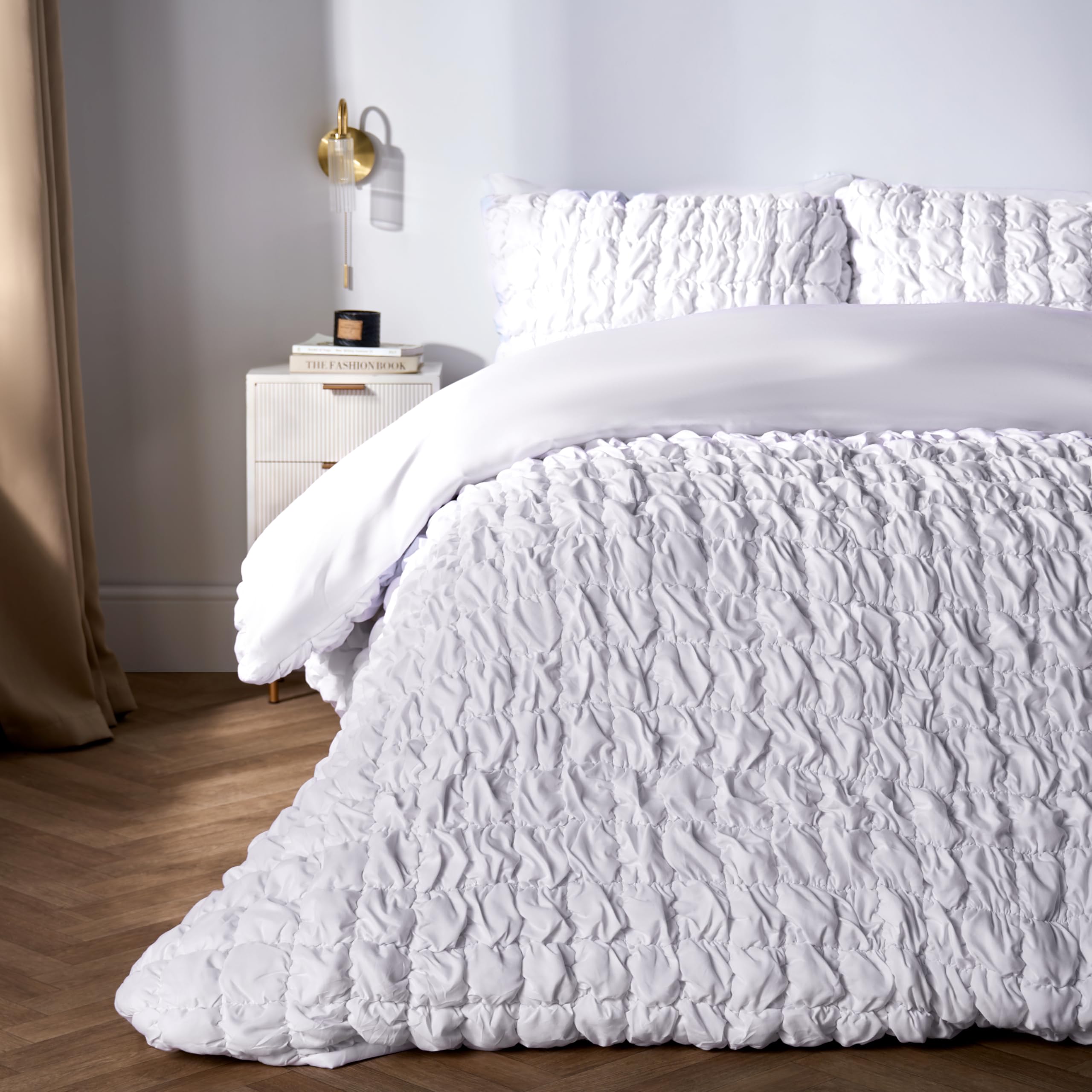 Ohs White Bedding King Size Duvet Cover Sets, Ultra Soft Warm Cosy Filled Seersucker Duvet Cover Luxury Plain Dye Textured Crinkled Seersucker Bedding Quilt Covers King Size With Pillowcases